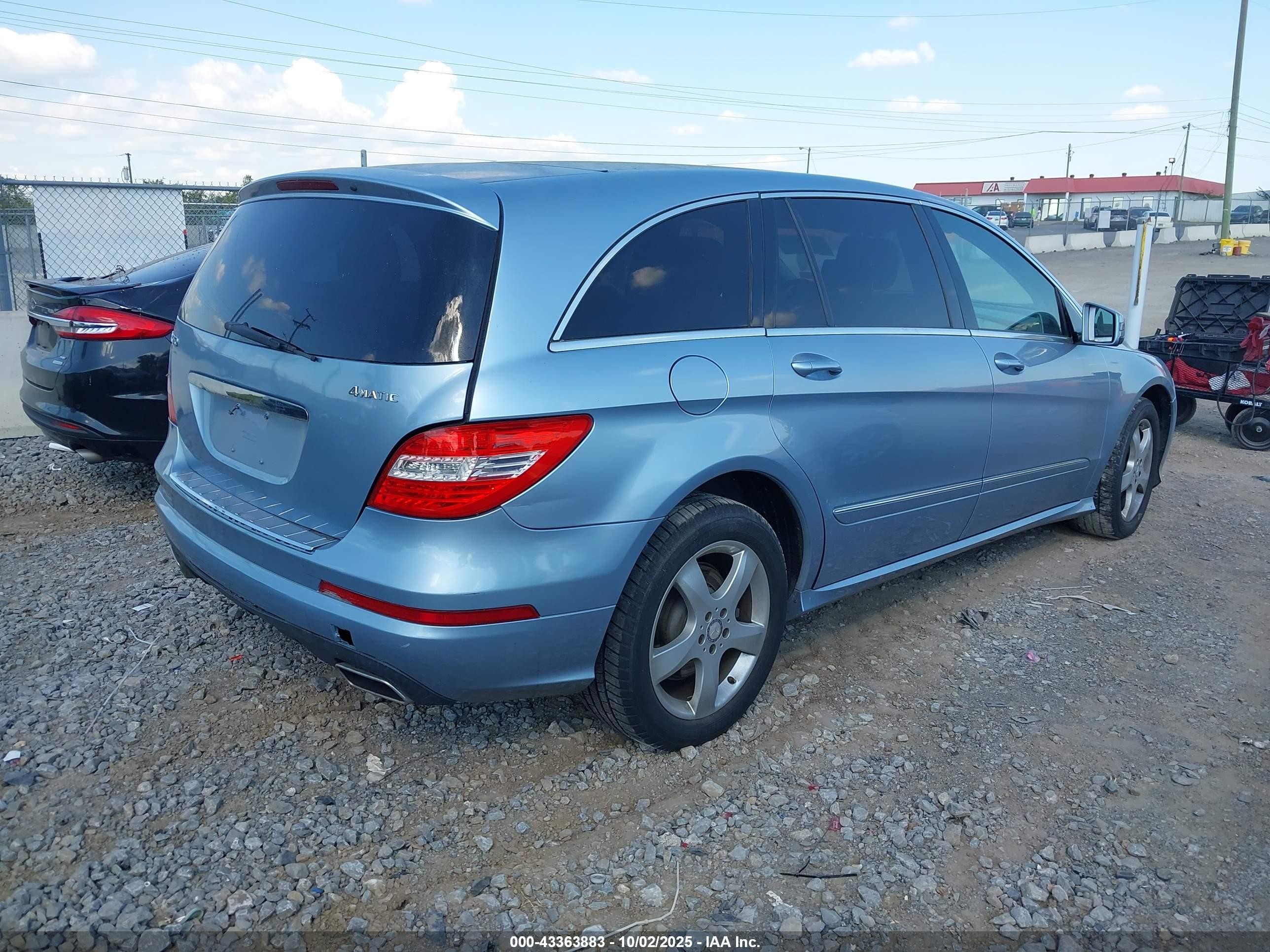 2011 Mercedes-benz R 350 4matic Blue vin: 4JGCB6FE6BA122173