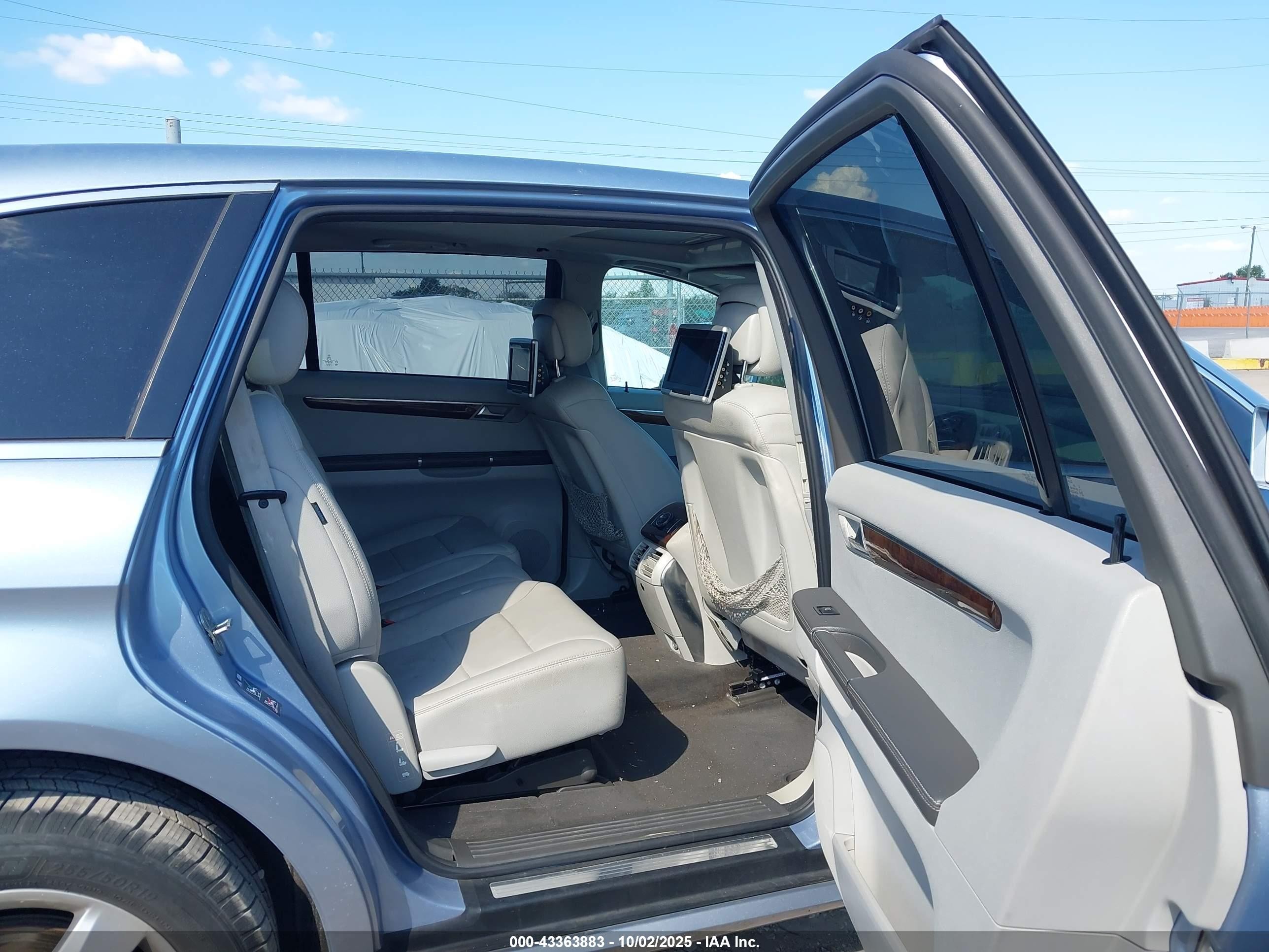 2011 Mercedes-benz R 350 4matic Blue vin: 4JGCB6FE6BA122173