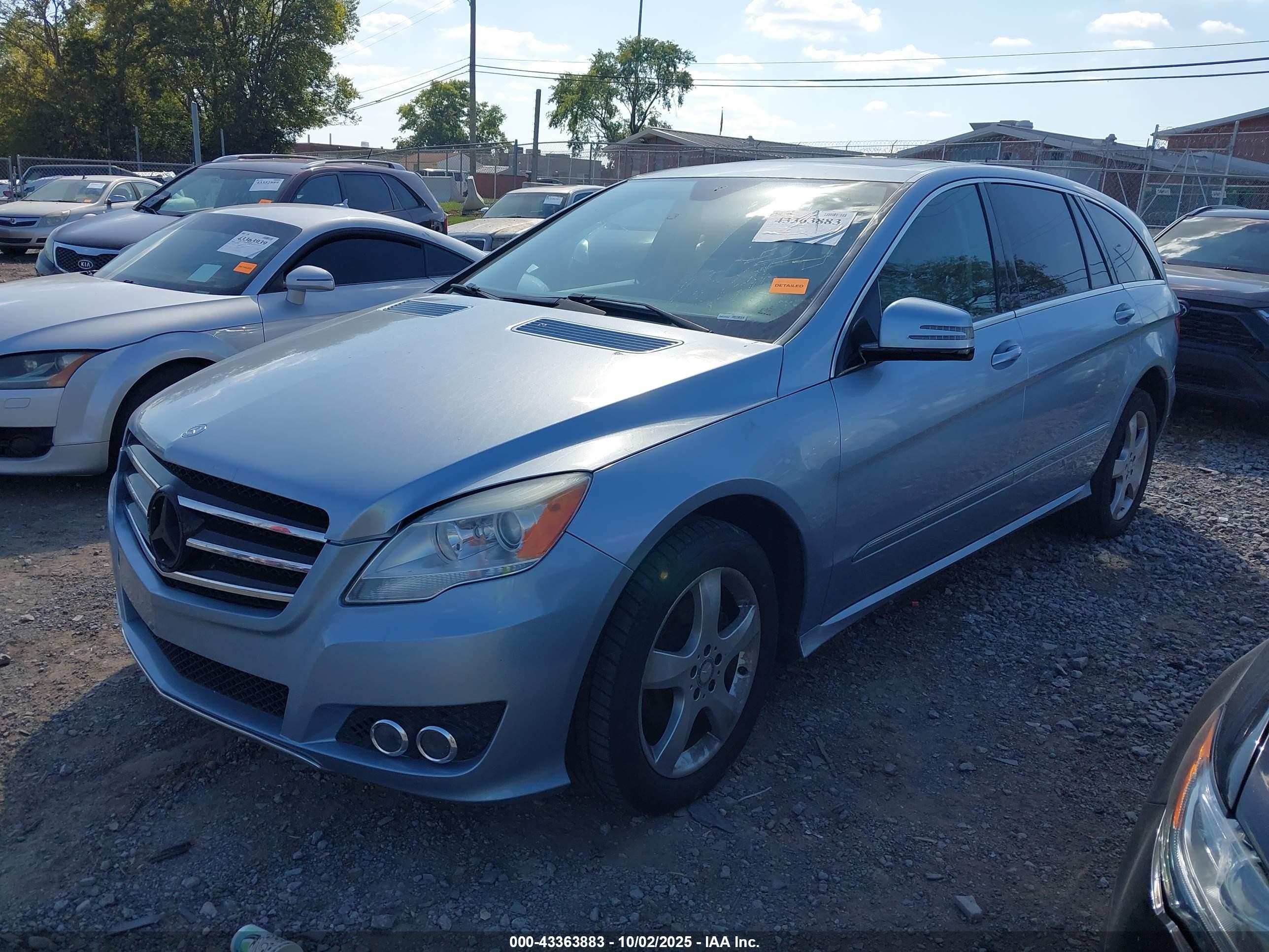 2011 Mercedes-benz R 350 4matic Blue vin: 4JGCB6FE6BA122173