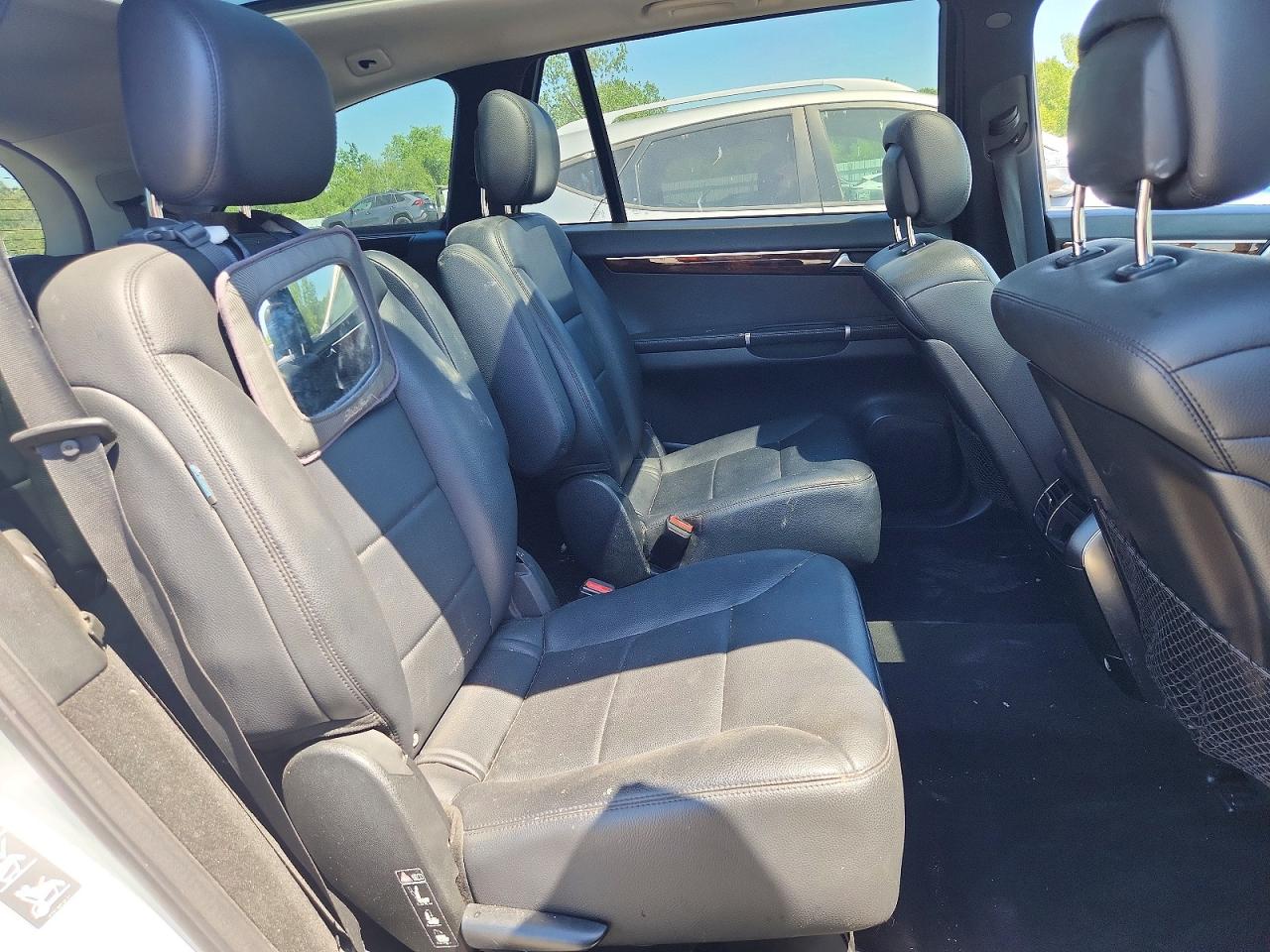 2011 Mercedes-benz R 350 4matic Silver vin: 4JGCB6FE7BA114387