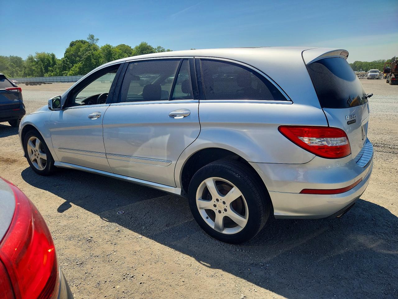 2011 Mercedes-benz R 350 4matic Silver vin: 4JGCB6FE7BA114387