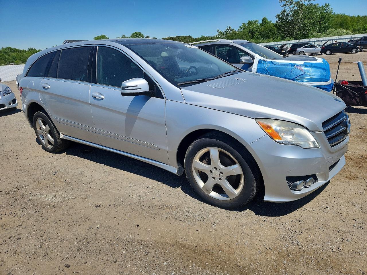 2011 Mercedes-benz R 350 4matic Silver vin: 4JGCB6FE7BA114387