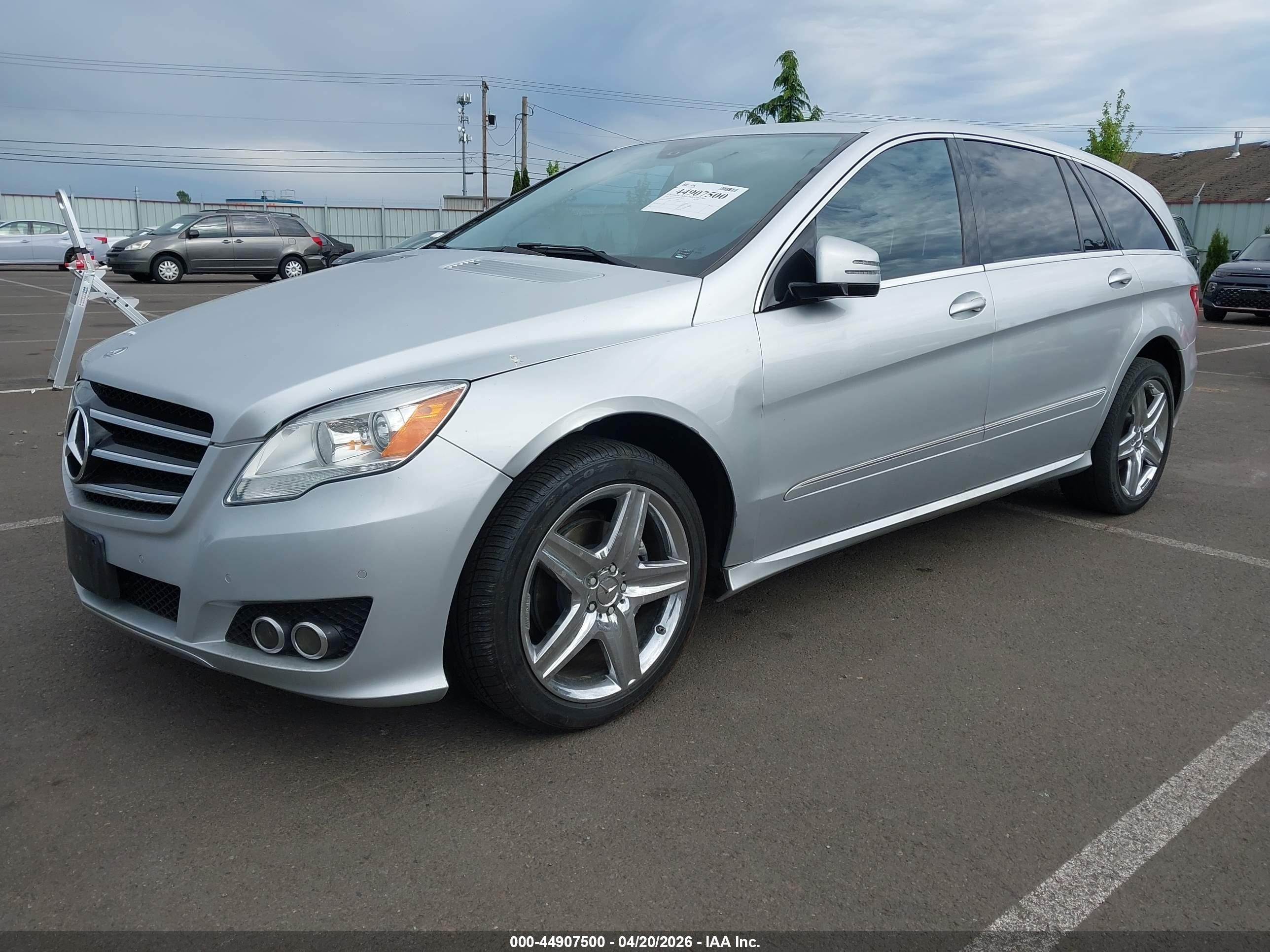 2011 Mercedes-benz R 350 4matic Silver vin: 4JGCB6FE7BA117614