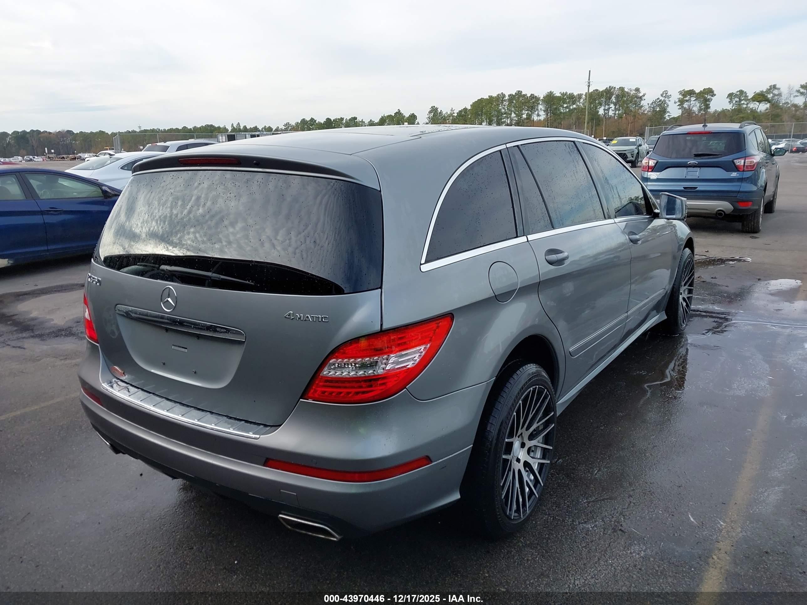 2011 Mercedes-benz R 350 4matic Silver vin: 4JGCB6FE8BA116469