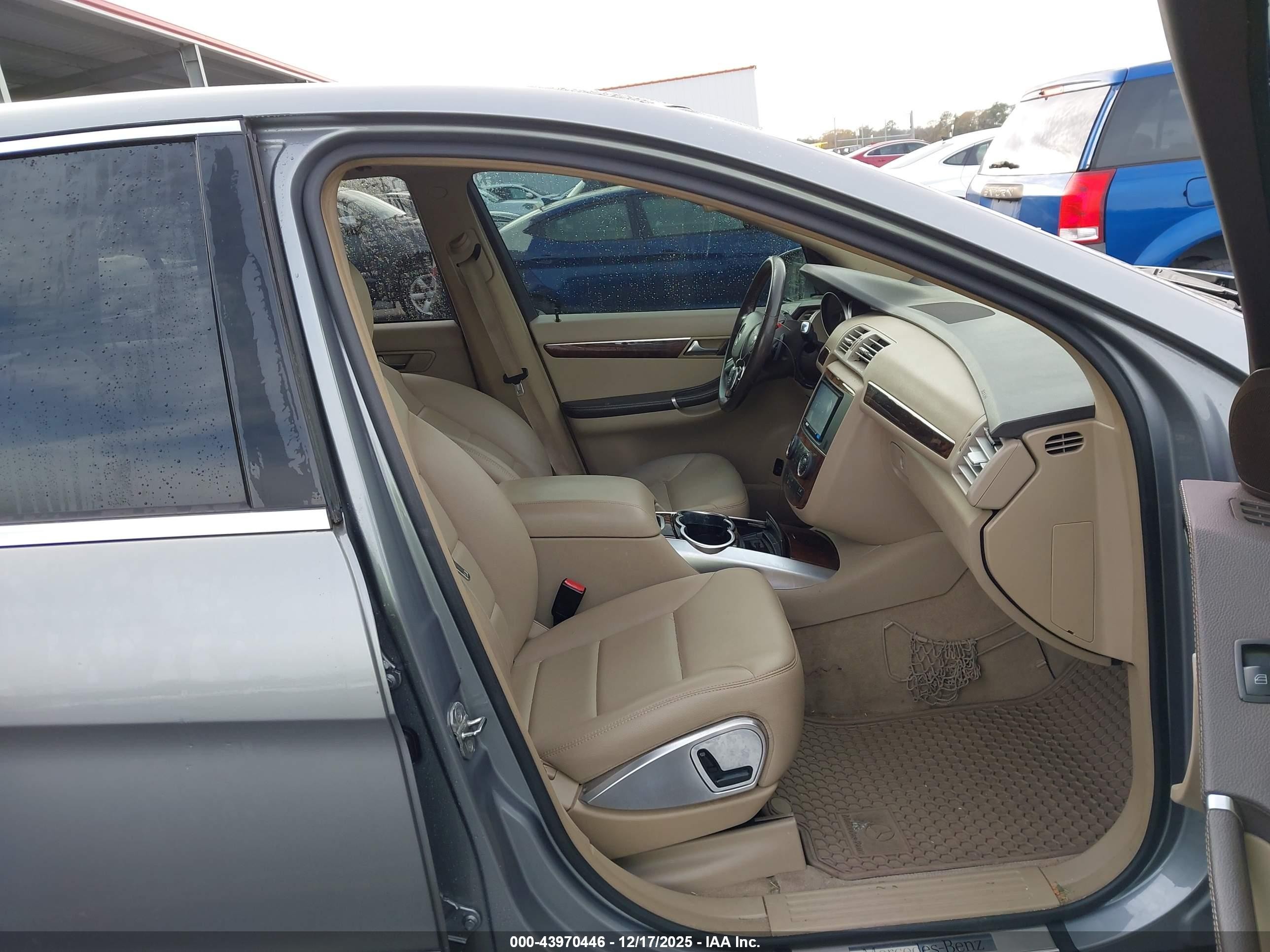 2011 Mercedes-benz R 350 4matic Silver vin: 4JGCB6FE8BA116469