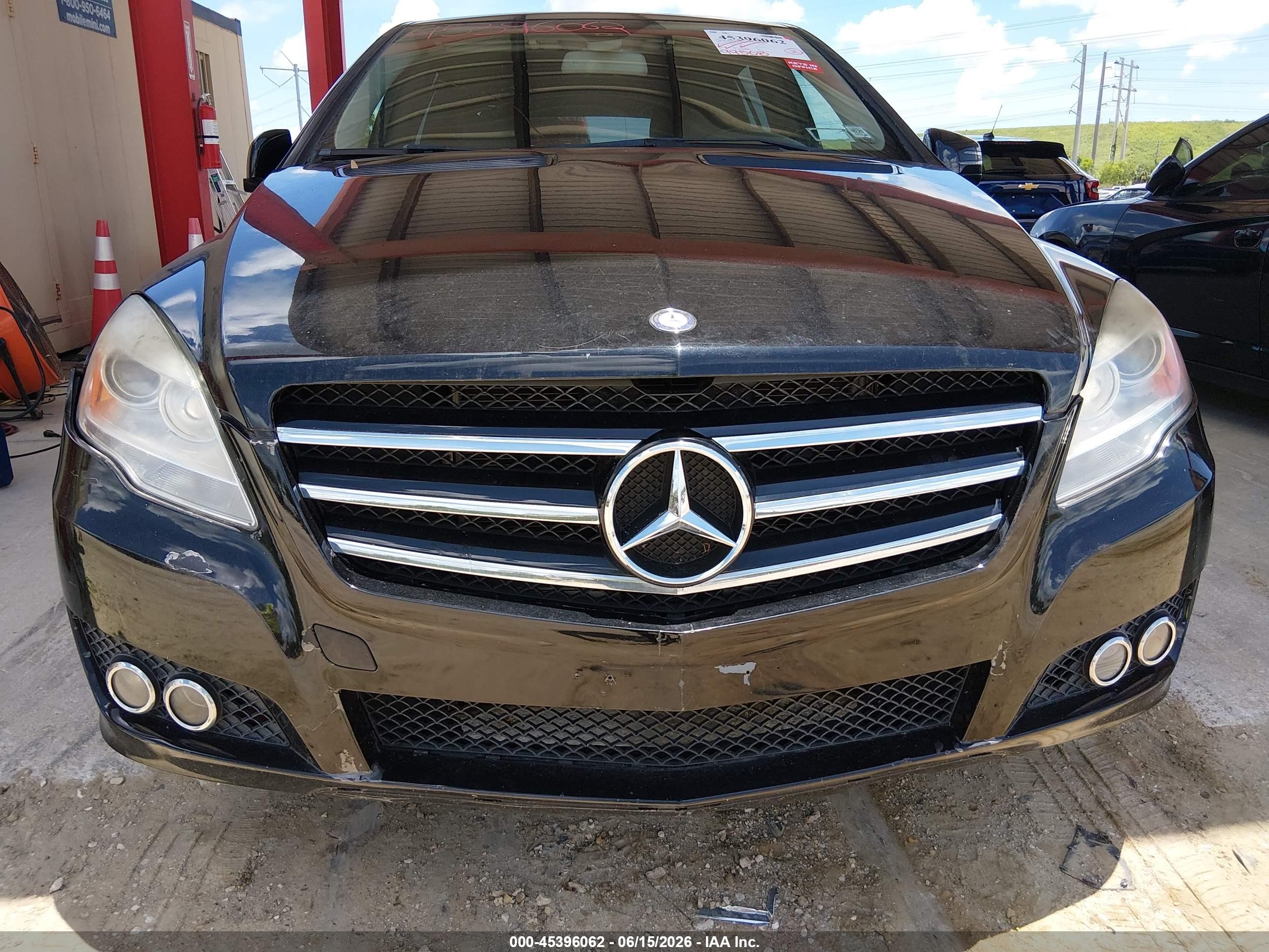 2011 Mercedes-benz R 350 4matic Черный vin: 4JGCB6FE8BA127312