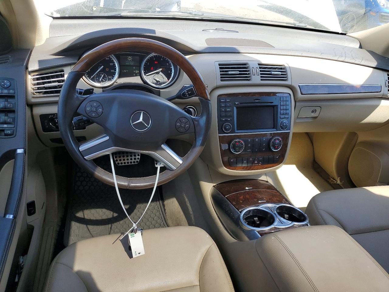 2011 Mercedes-benz R 350 4matic White vin: 4JGCB6FE9BA114049