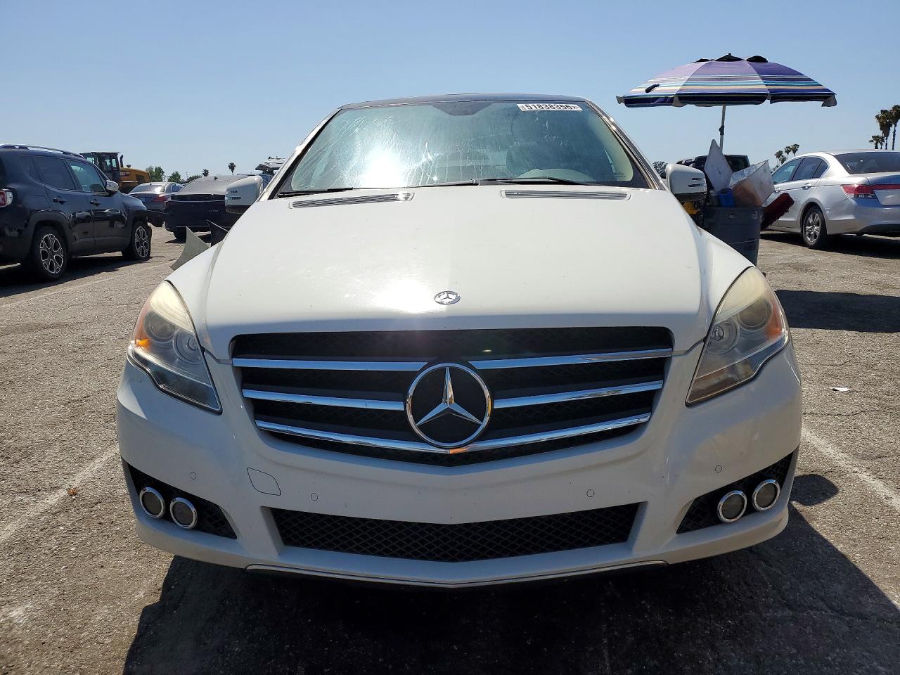 2011 Mercedes-benz R 350 4matic White vin: 4JGCB6FE9BA114049