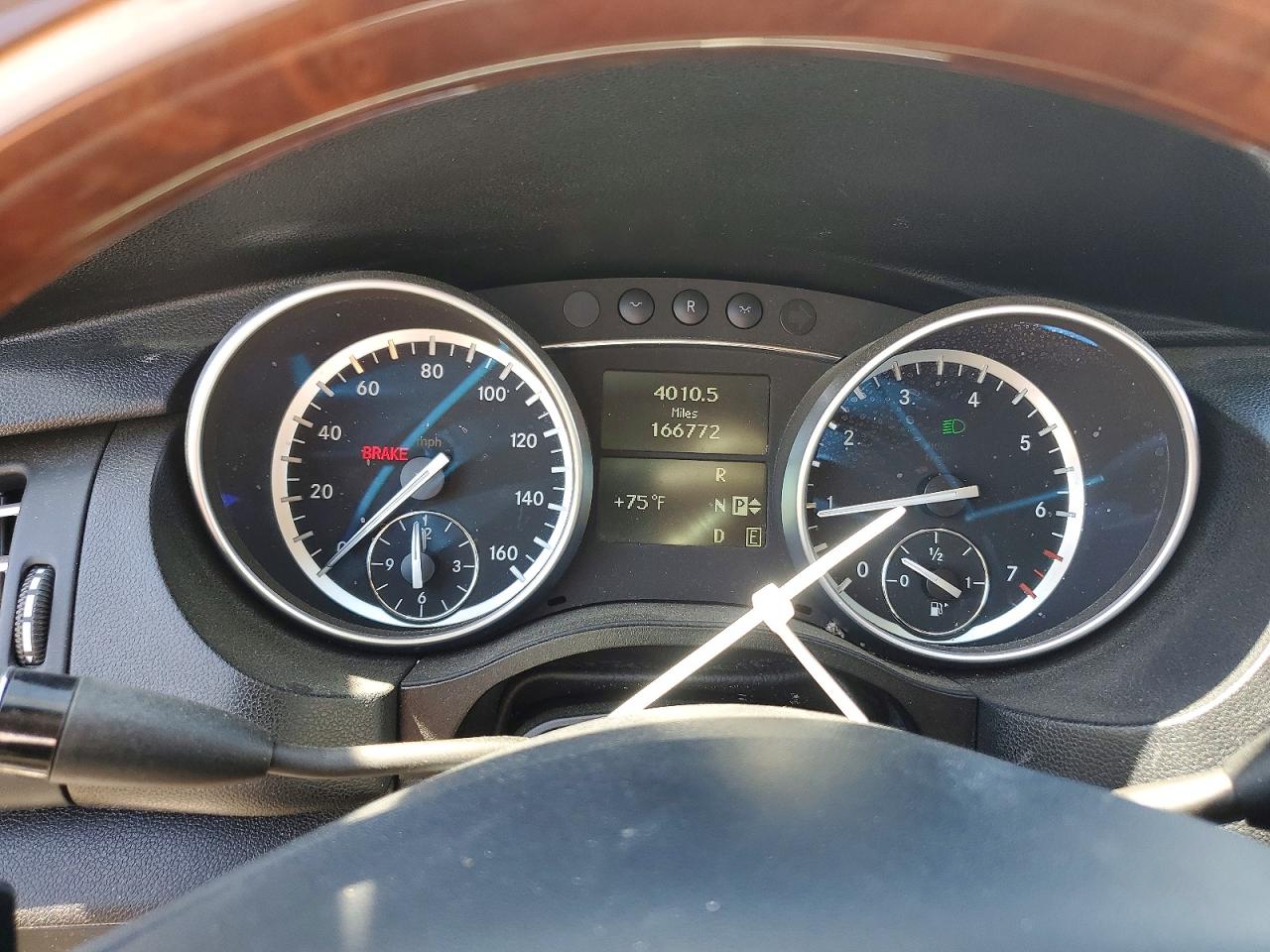 2011 Mercedes-benz R 350 4matic White vin: 4JGCB6FE9BA122829