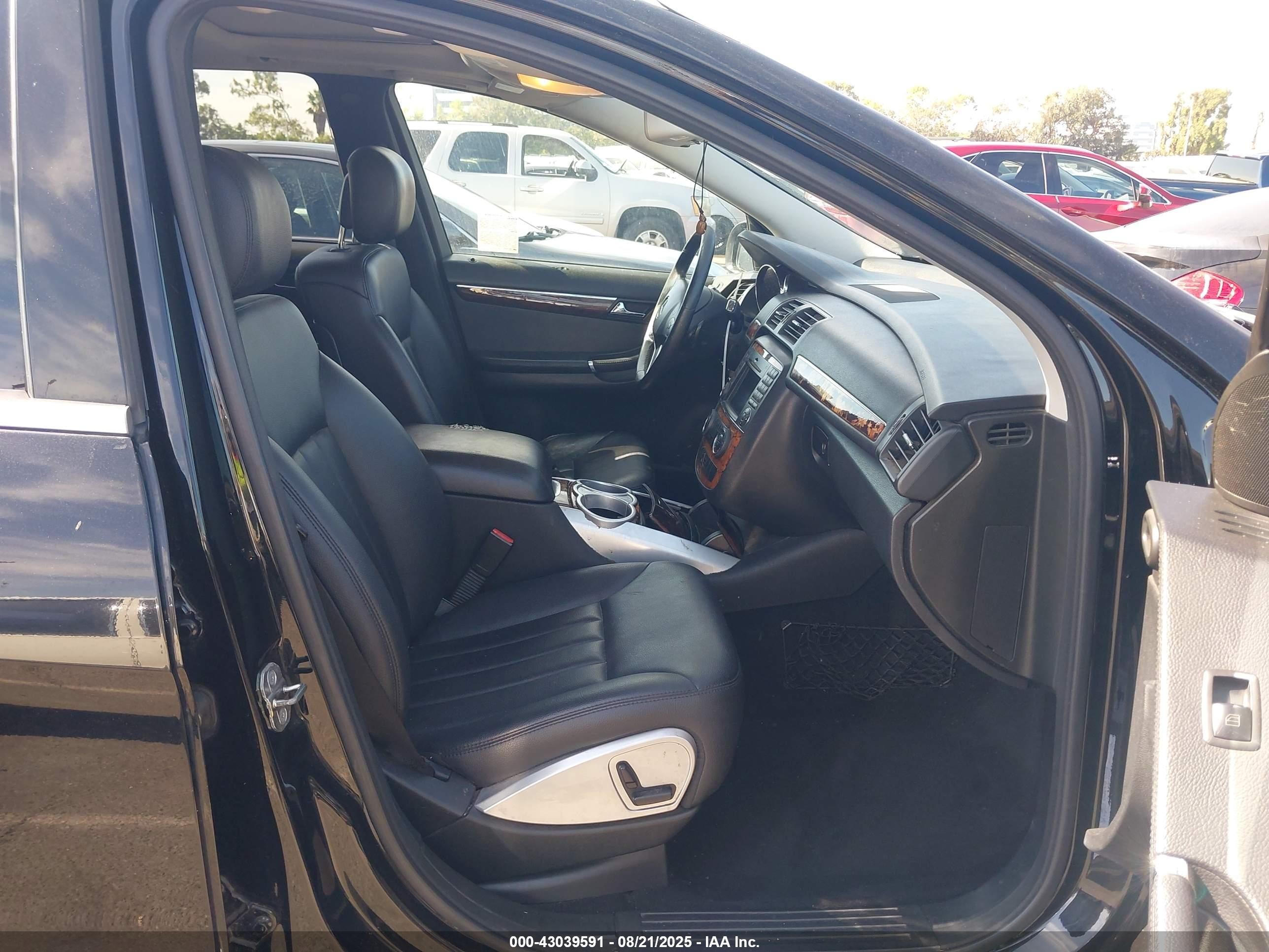 2010 Mercedes-benz R 350 4matic Black vin: 4JGCB6FEXAA111157