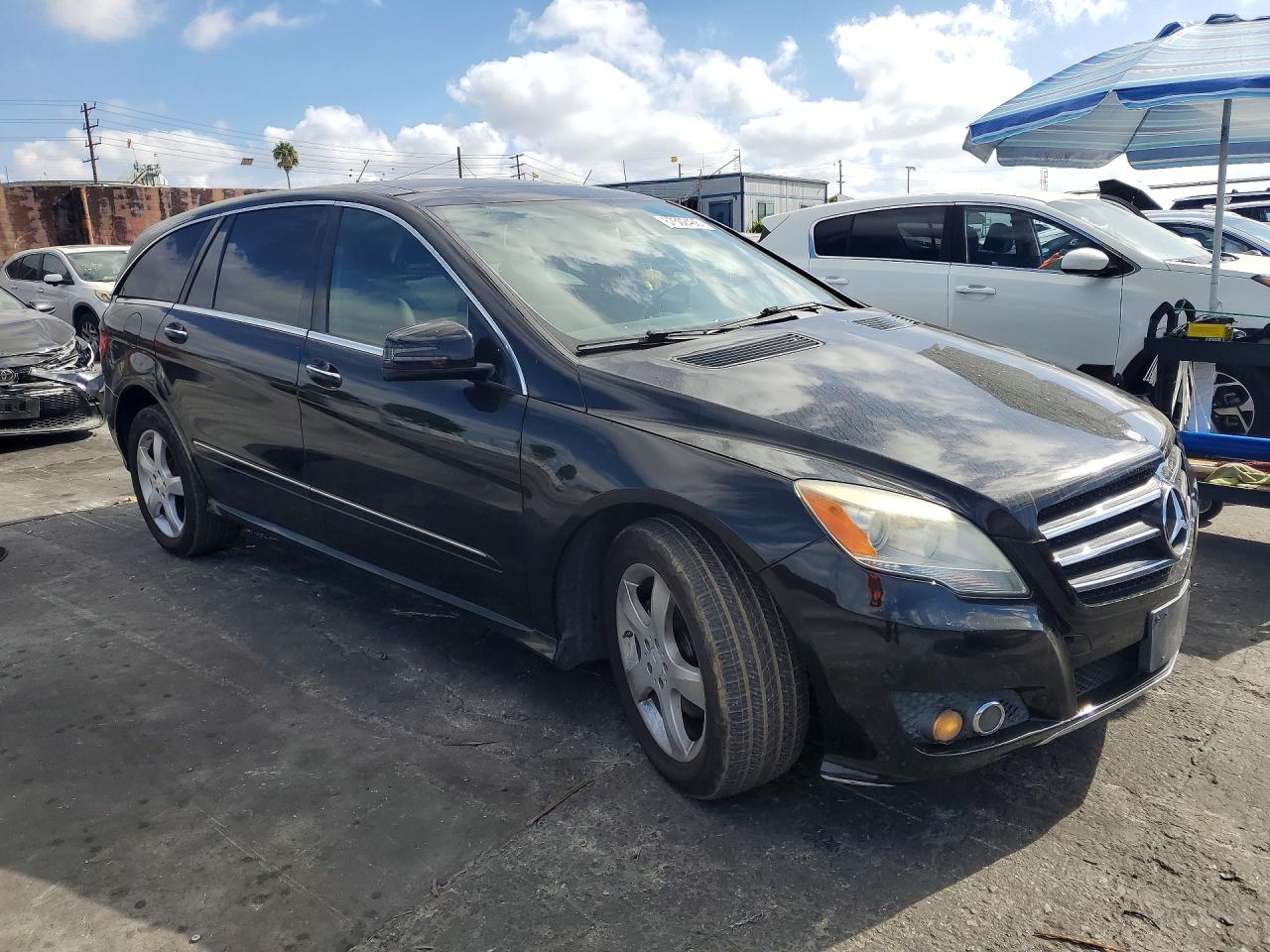 2011 Mercedes-benz R 350 4matic Black vin: 4JGCB6FEXBA113587