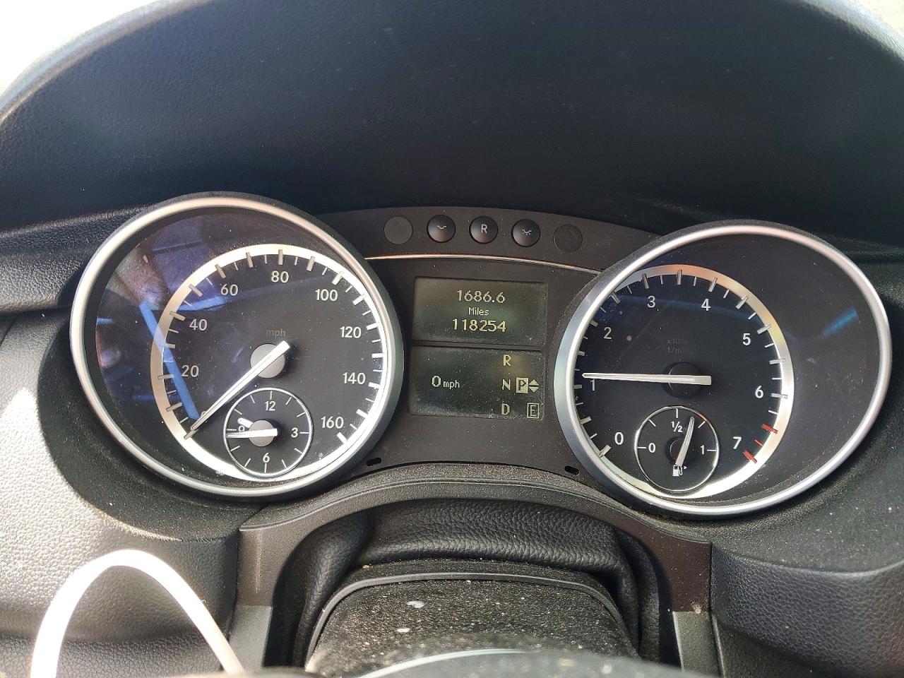 2011 Mercedes-benz R 350 4matic Black vin: 4JGCB6FEXBA113587