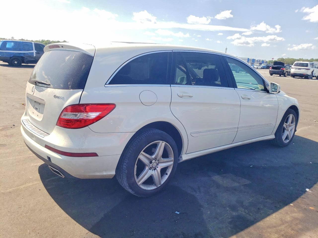 2011 Mercedes-benz R 350 4matic Белый vin: 4JGCB6FEXBA130230