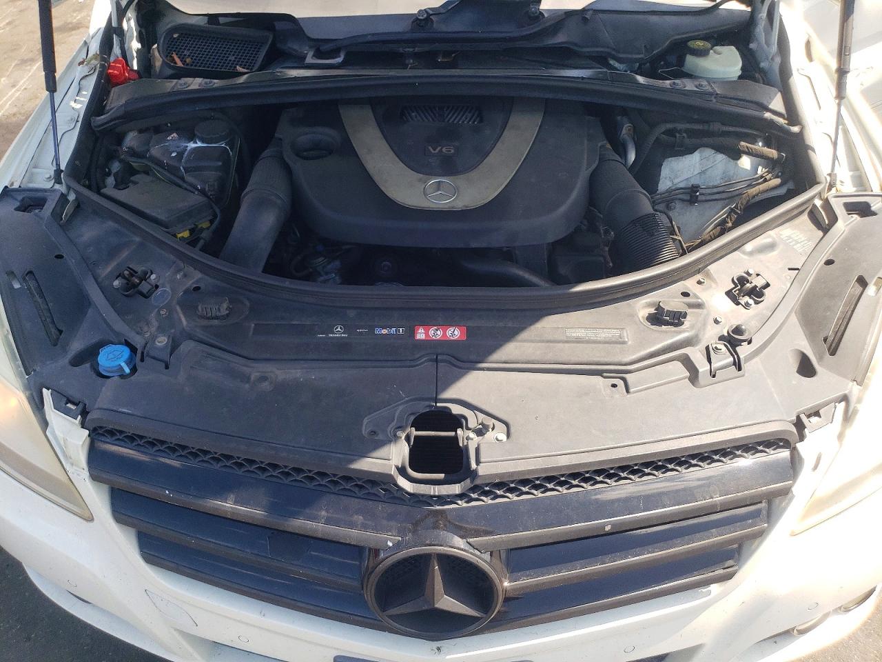 2011 Mercedes-benz R 350 4matic Белый vin: 4JGCB6FEXBA130230