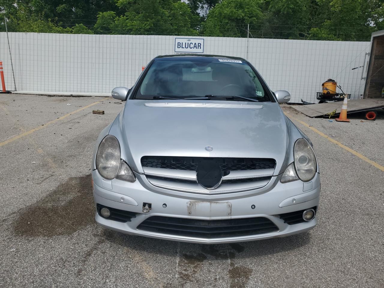 2006 Mercedes-benz R 500 Silver vin: 4JGCB75E06A025130 Damage: Grille, Broken, Replacement Required