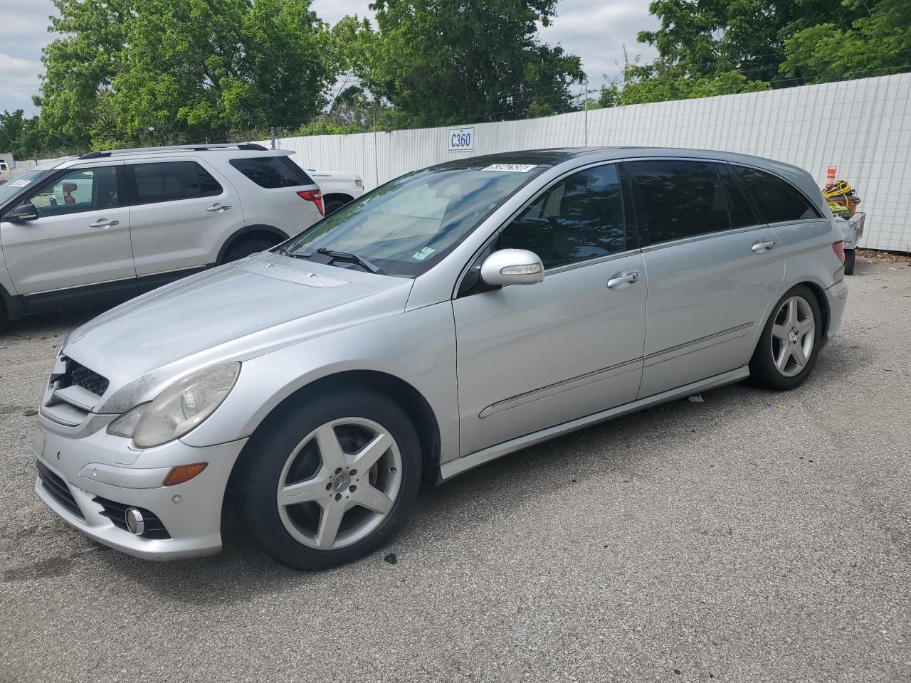 2006 Mercedes-benz R 500 Silver vin: 4JGCB75E06A025130 Damage: Suspension, Inoperable, Repair Required