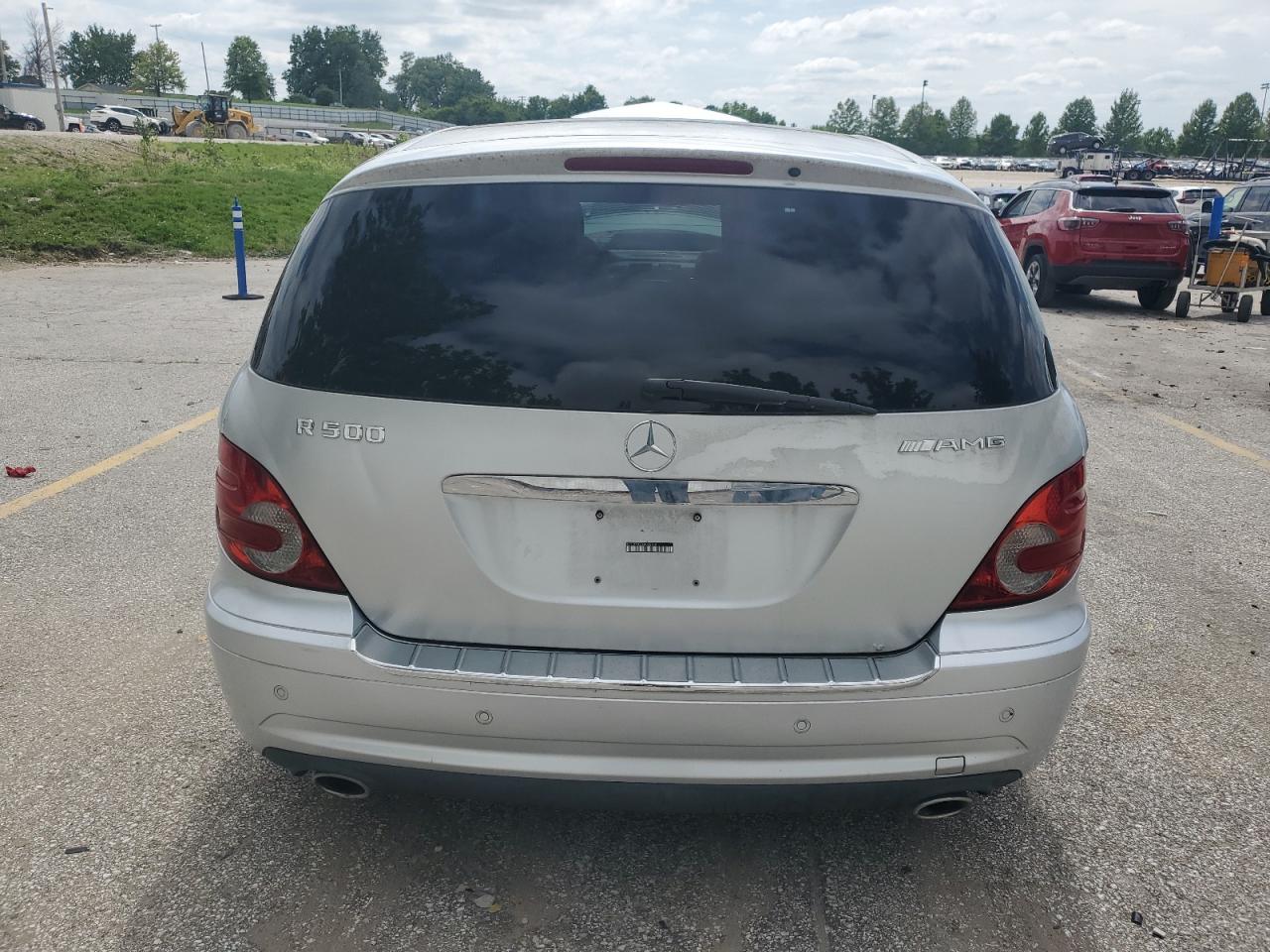 2006 Mercedes-benz R 500 Silver vin: 4JGCB75E06A025130 Damage: Lift Gate, Rust, 1 To 2 Inches