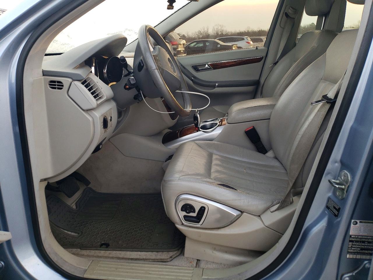 2006 Mercedes-benz Glc 300 Blue vin: 4JGCB75E26A017675