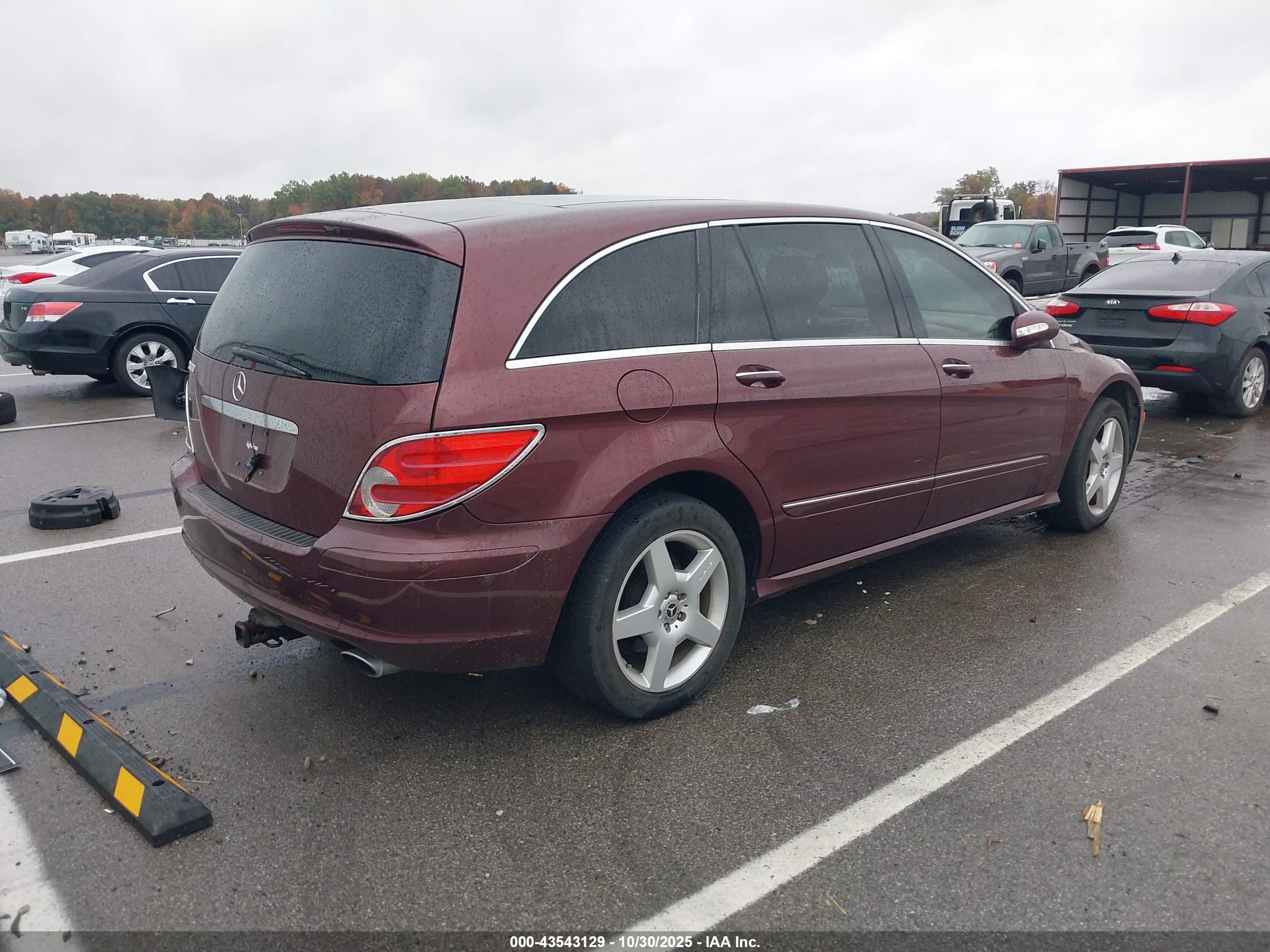2006 Mercedes-benz R 500 4matic Maroon vin: 4JGCB75E26A018454