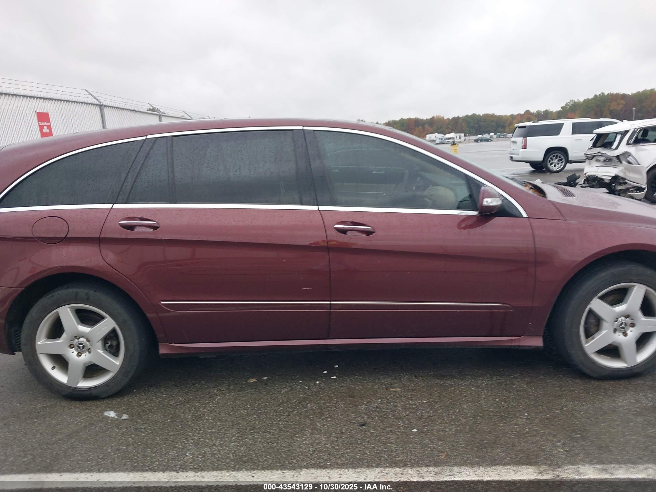 2006 Mercedes-benz R 500 4matic Maroon vin: 4JGCB75E26A018454