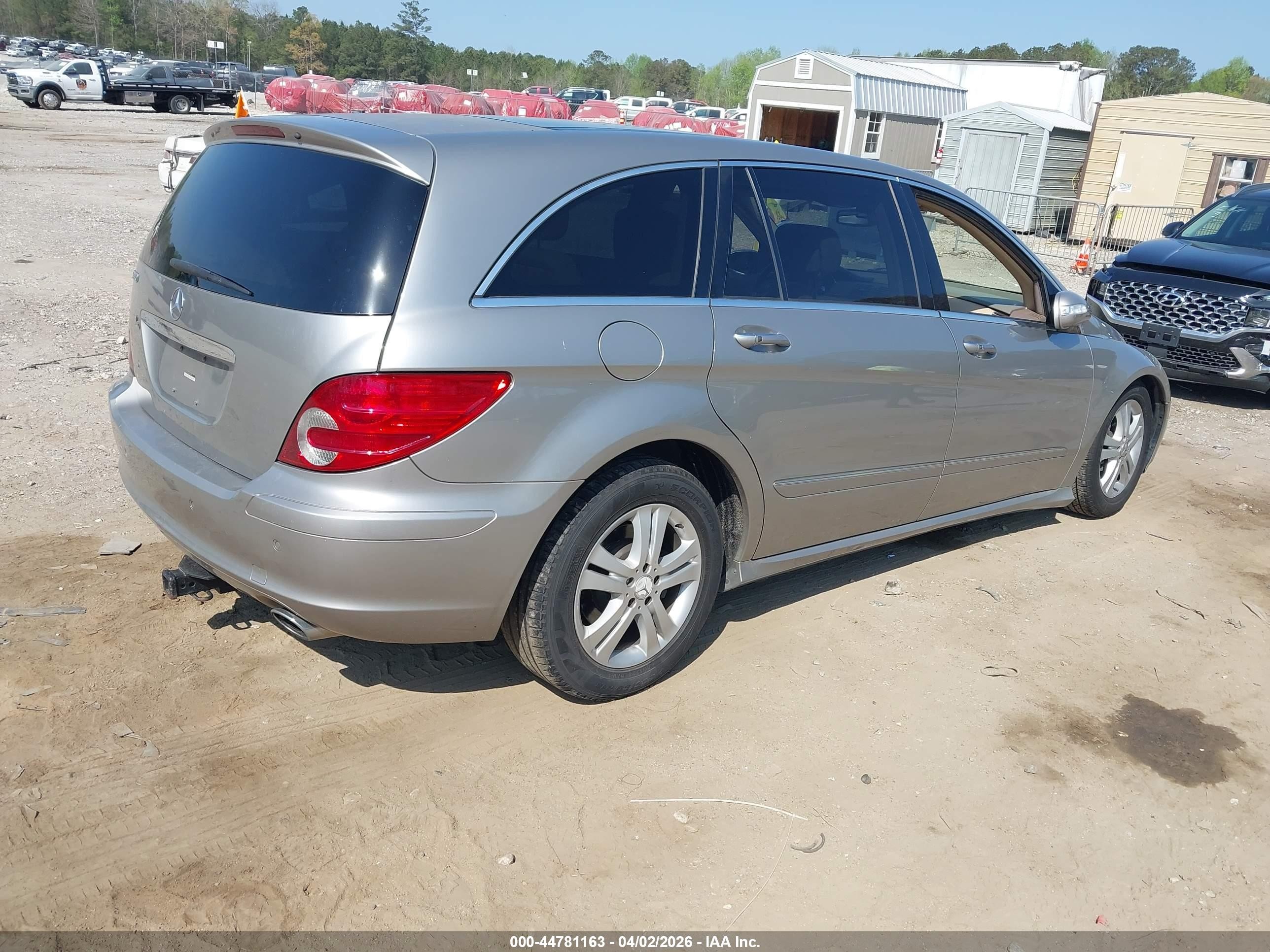 2006 Mercedes-benz R 500 4matic Beige vin: 4JGCB75E66A003598