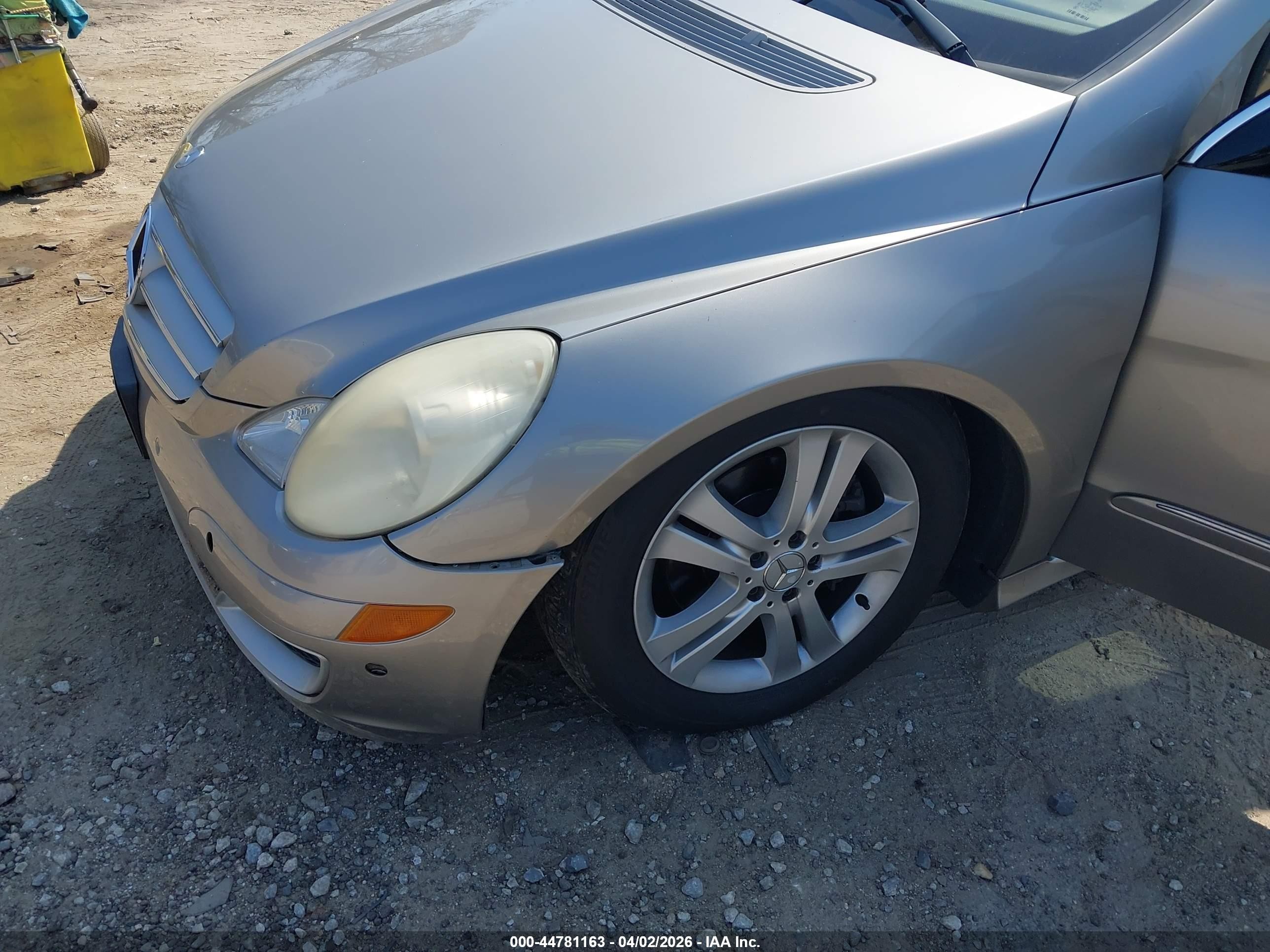 2006 Mercedes-benz R 500 4matic Beige vin: 4JGCB75E66A003598