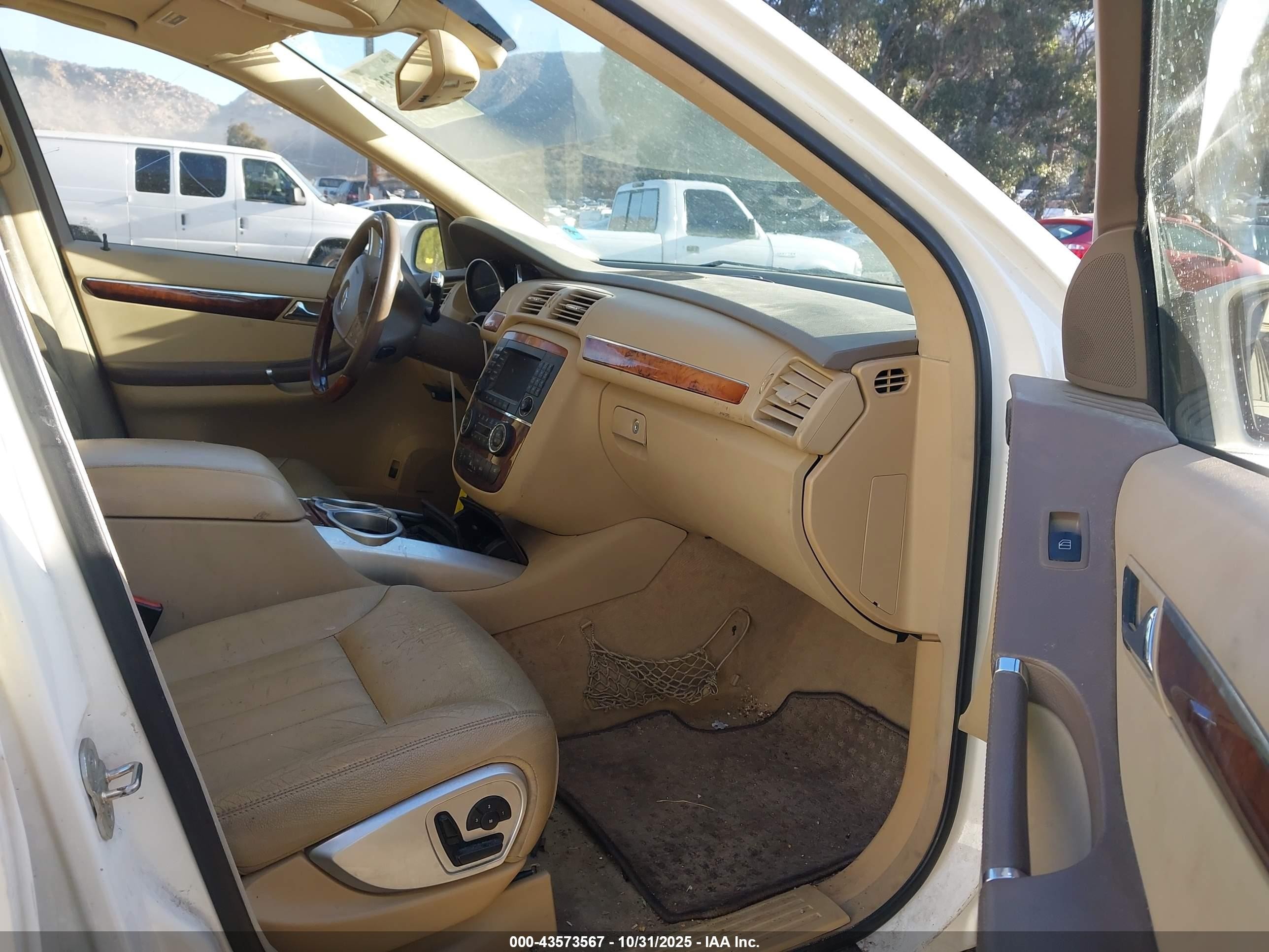 2006 Mercedes-benz R 500 4matic Белый vin: 4JGCB75E86A003845