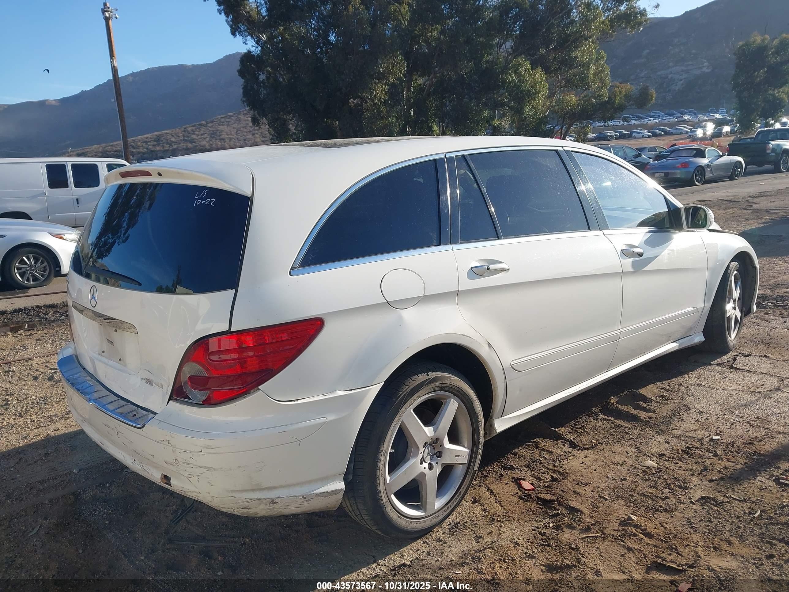 2006 Mercedes-benz R 500 4matic Белый vin: 4JGCB75E86A003845