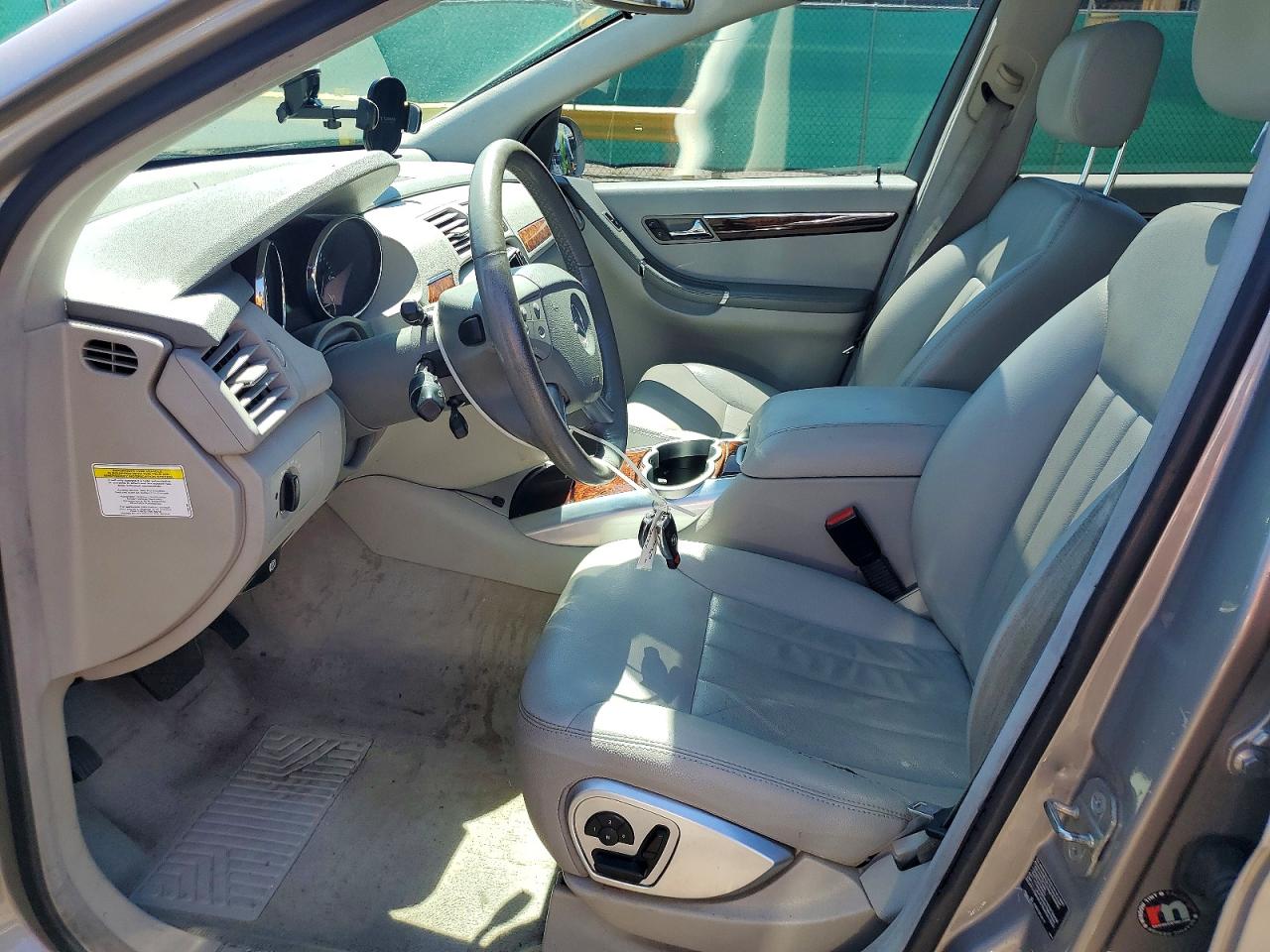 2006 Mercedes-benz R 500 Silver vin: 4JGCB75EX6A018444