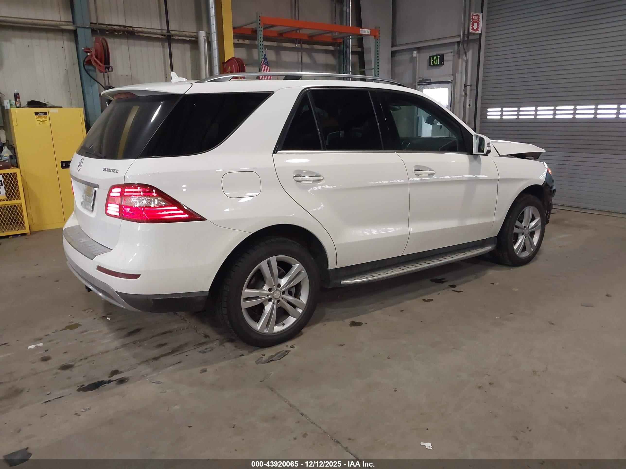 2015 Mercedes-benz Ml 250 Bluetec 4matic White vin: 4JGDA0EB0FA471735