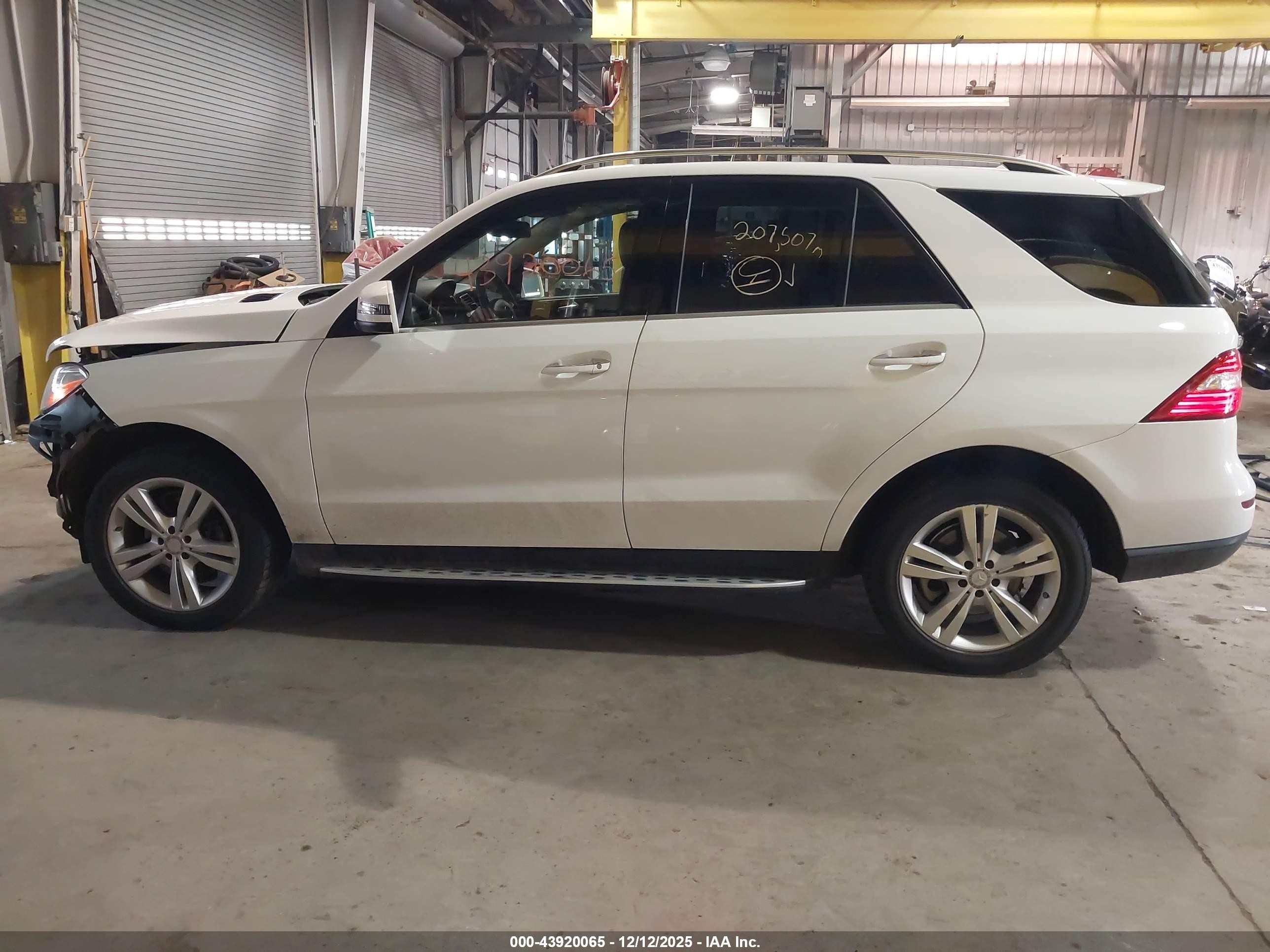 2015 Mercedes-benz Ml 250 Bluetec 4matic White vin: 4JGDA0EB0FA471735
