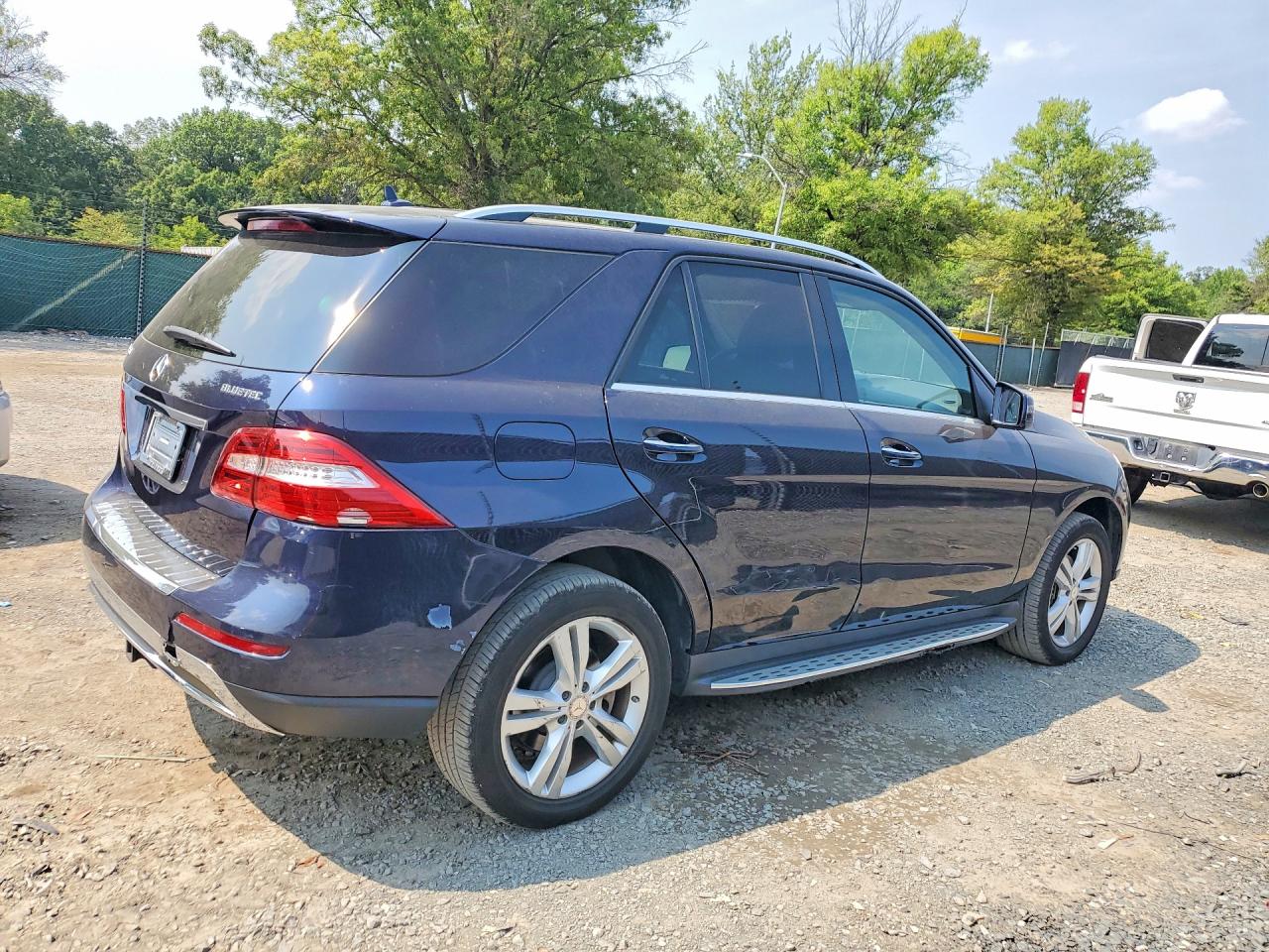 2015 Mercedes-benz Ml 250 Bluetec Blue vin: 4JGDA0EB1FA483568