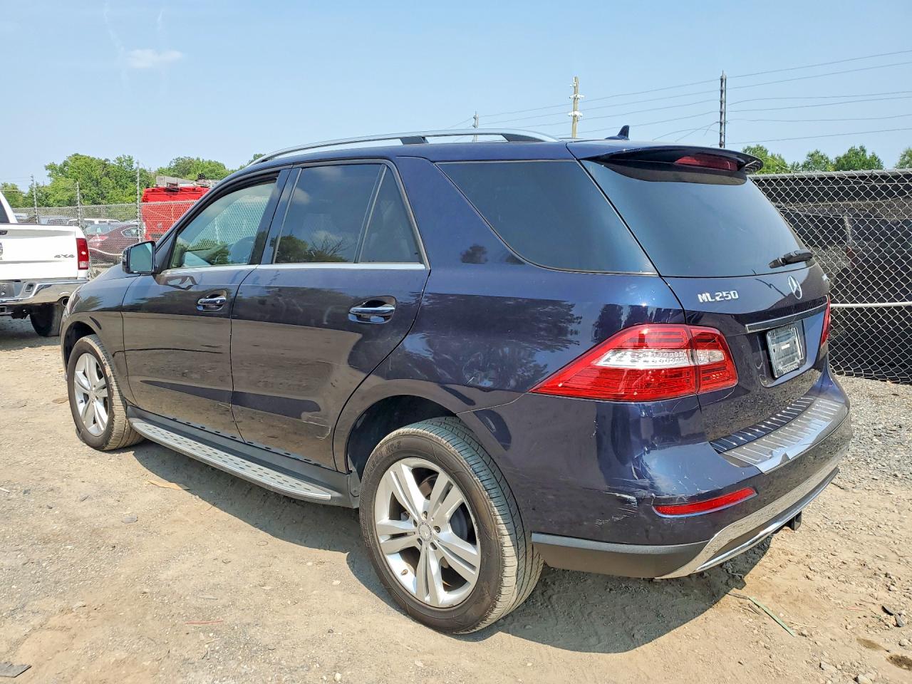 2015 Mercedes-benz Ml 250 Bluetec Blue vin: 4JGDA0EB1FA483568