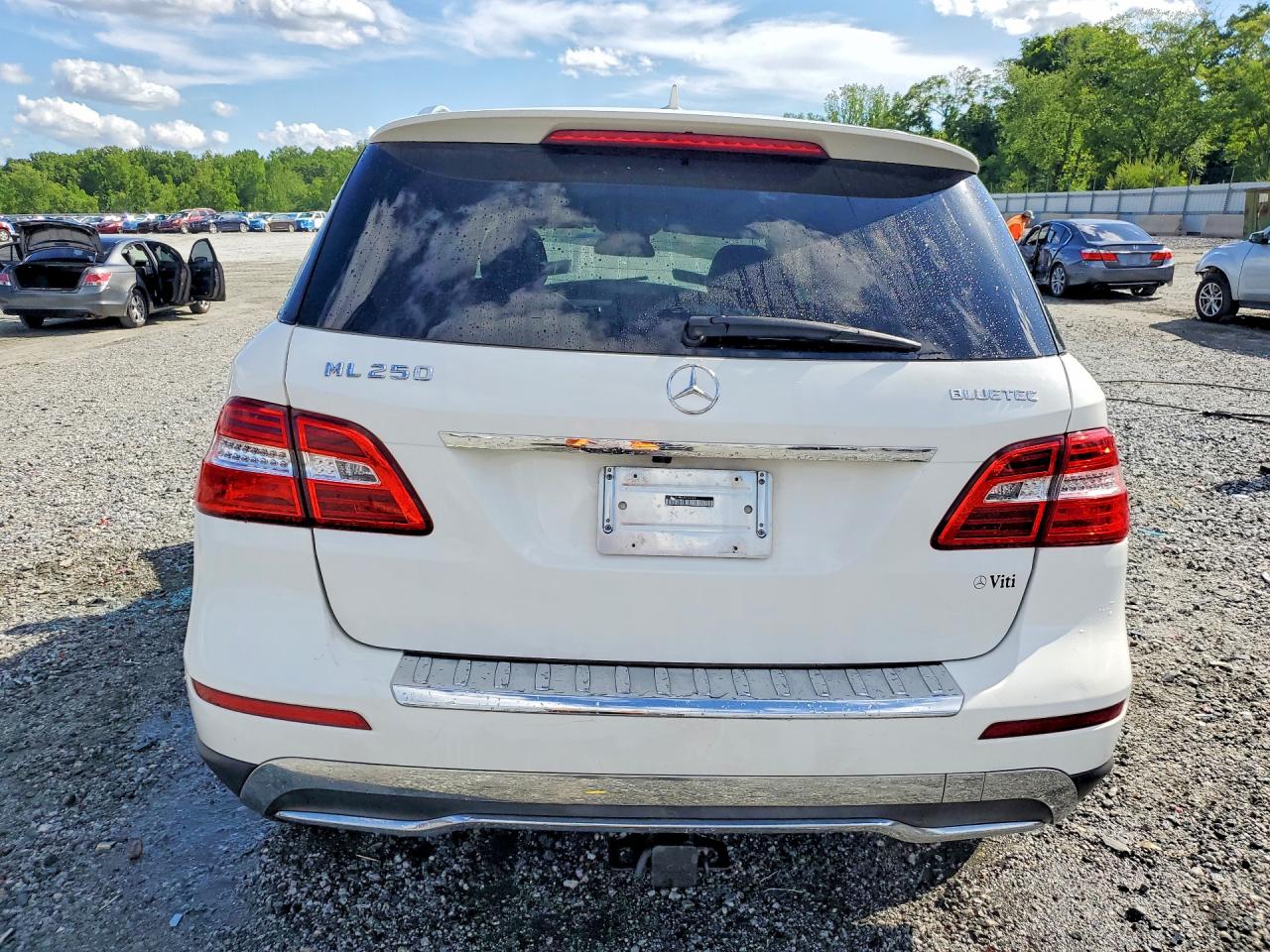 2015 Mercedes-benz Ml 250 Bluetec White vin: 4JGDA0EB3FA508406