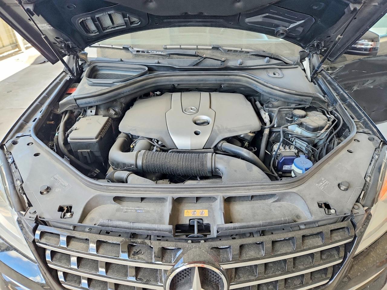 2015 Mercedes-benz Ml 250 Bluetec Черный vin: 4JGDA0EB4FA555394