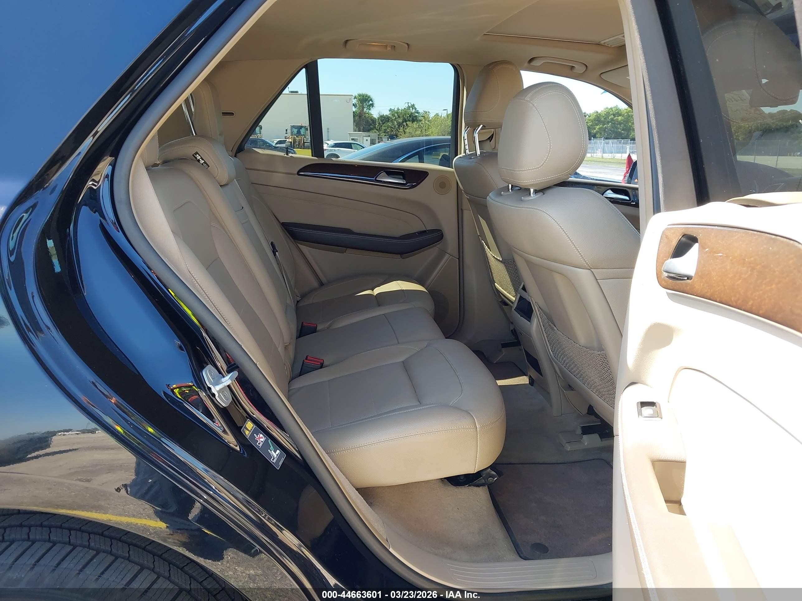 2015 Mercedes-benz Ml 250 Bluetec 4matic Black vin: 4JGDA0EB6FA472548