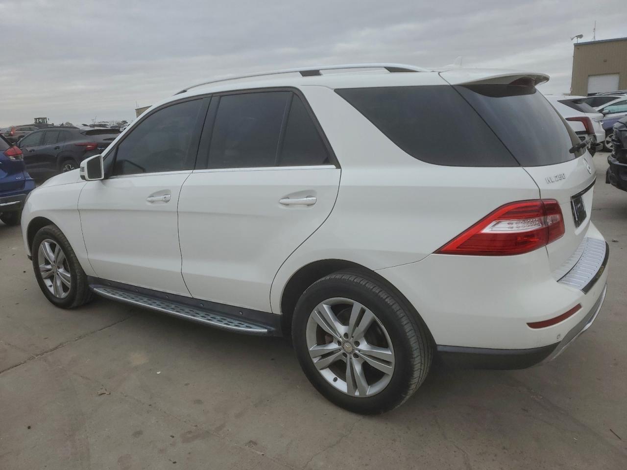 2015 Mercedes-benz Ml 250 Bluetec White vin: 4JGDA0EB6FA511672
