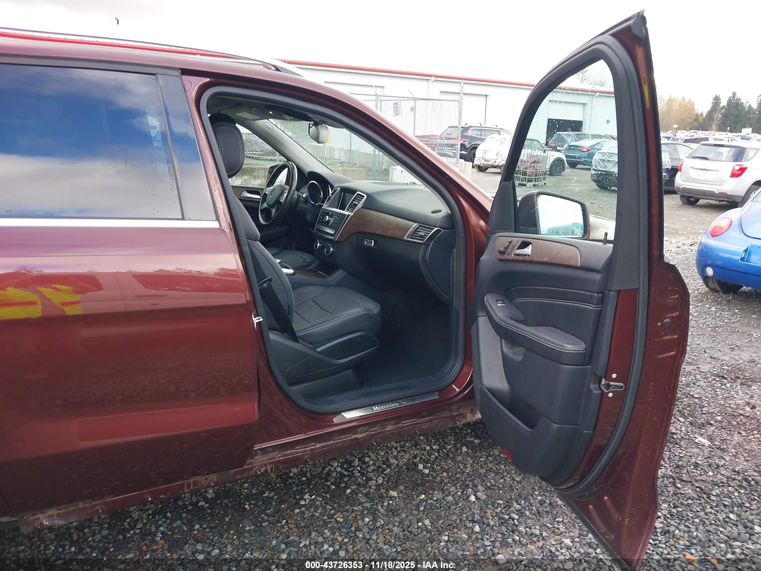 2015 Mercedes-benz Ml 250 Bluetec 4matic Red vin: 4JGDA0EB7FA472588
