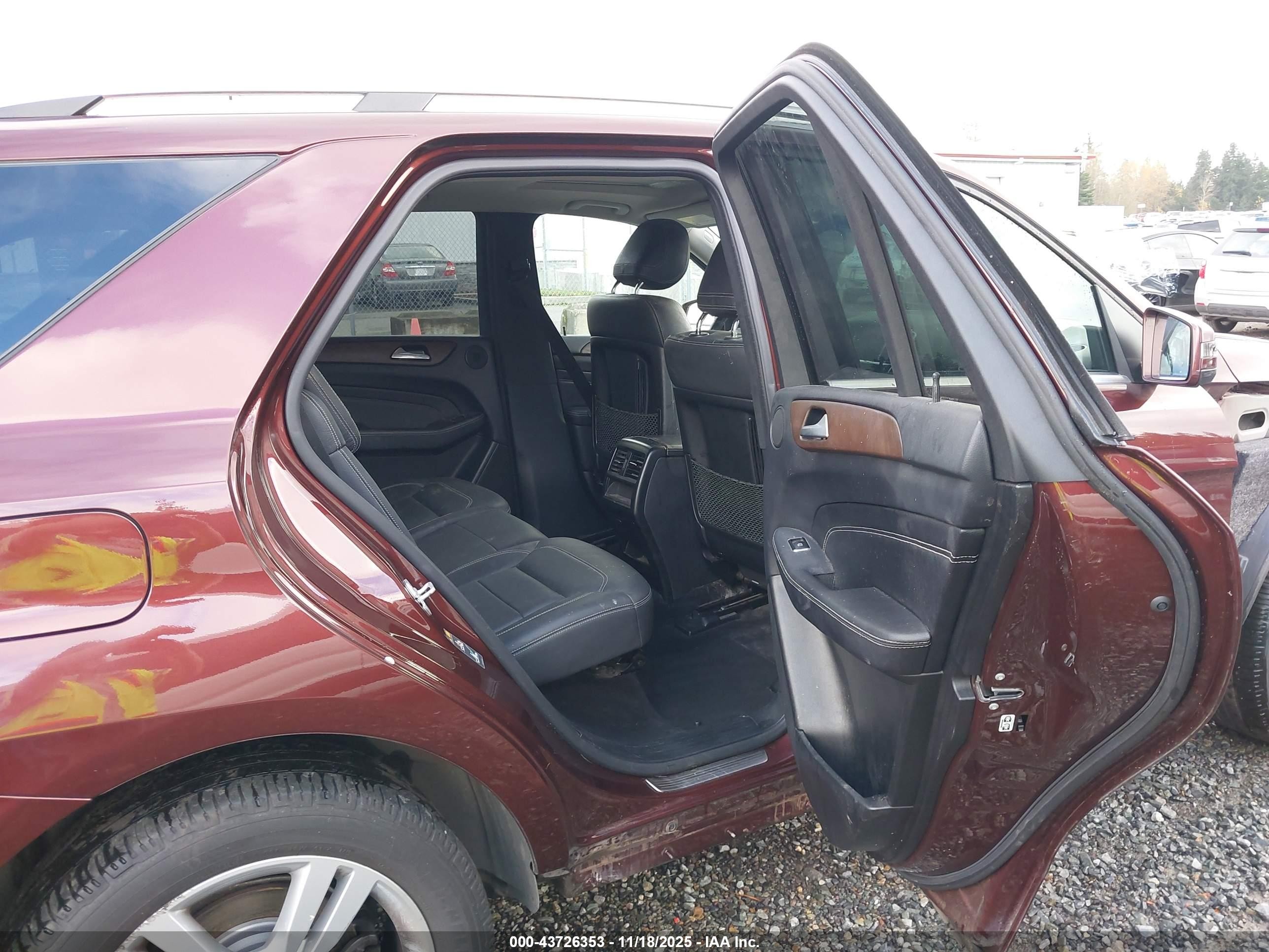 2015 Mercedes-benz Ml 250 Bluetec 4matic Red vin: 4JGDA0EB7FA472588