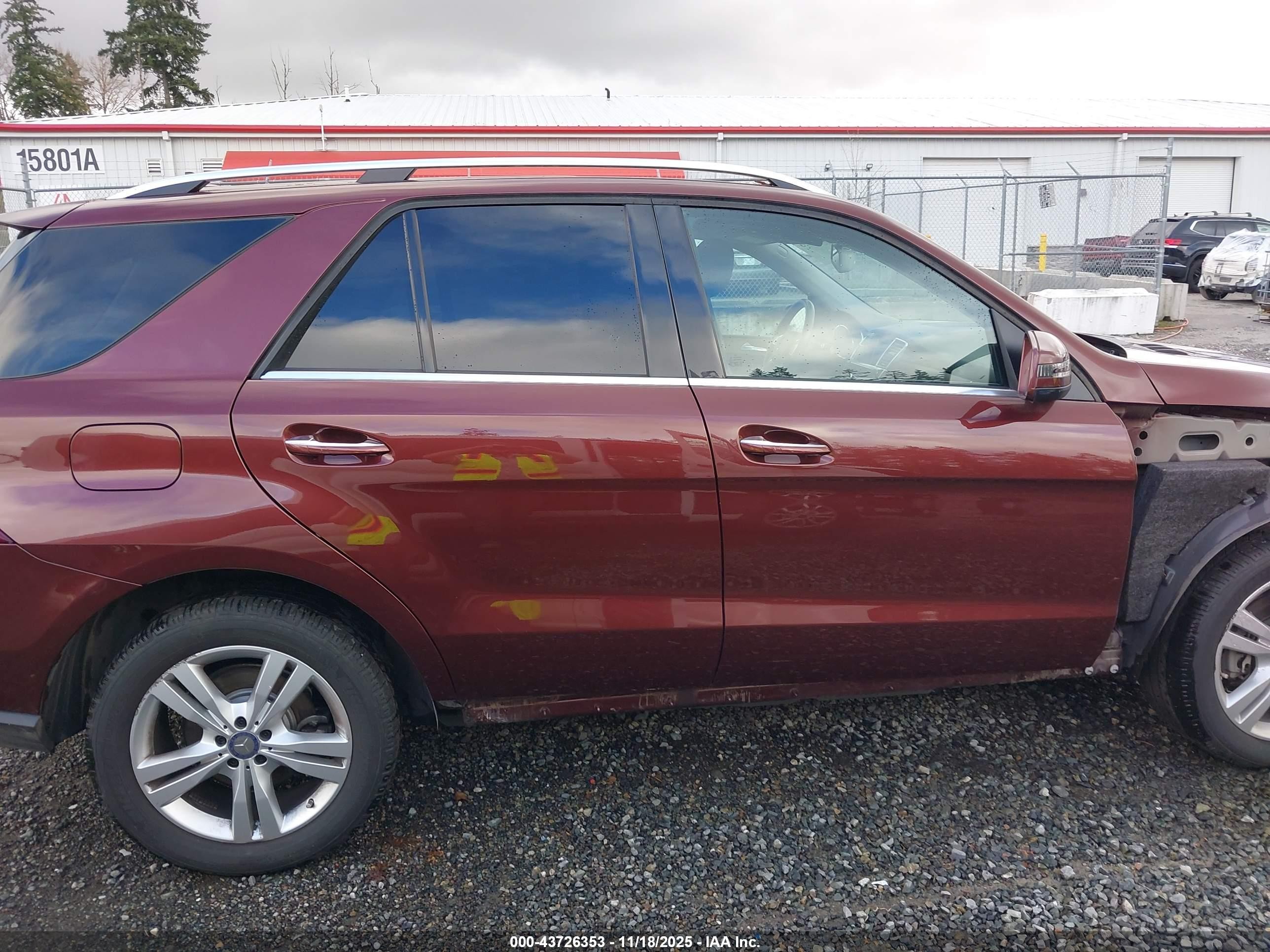 2015 Mercedes-benz Ml 250 Bluetec 4matic Red vin: 4JGDA0EB7FA472588