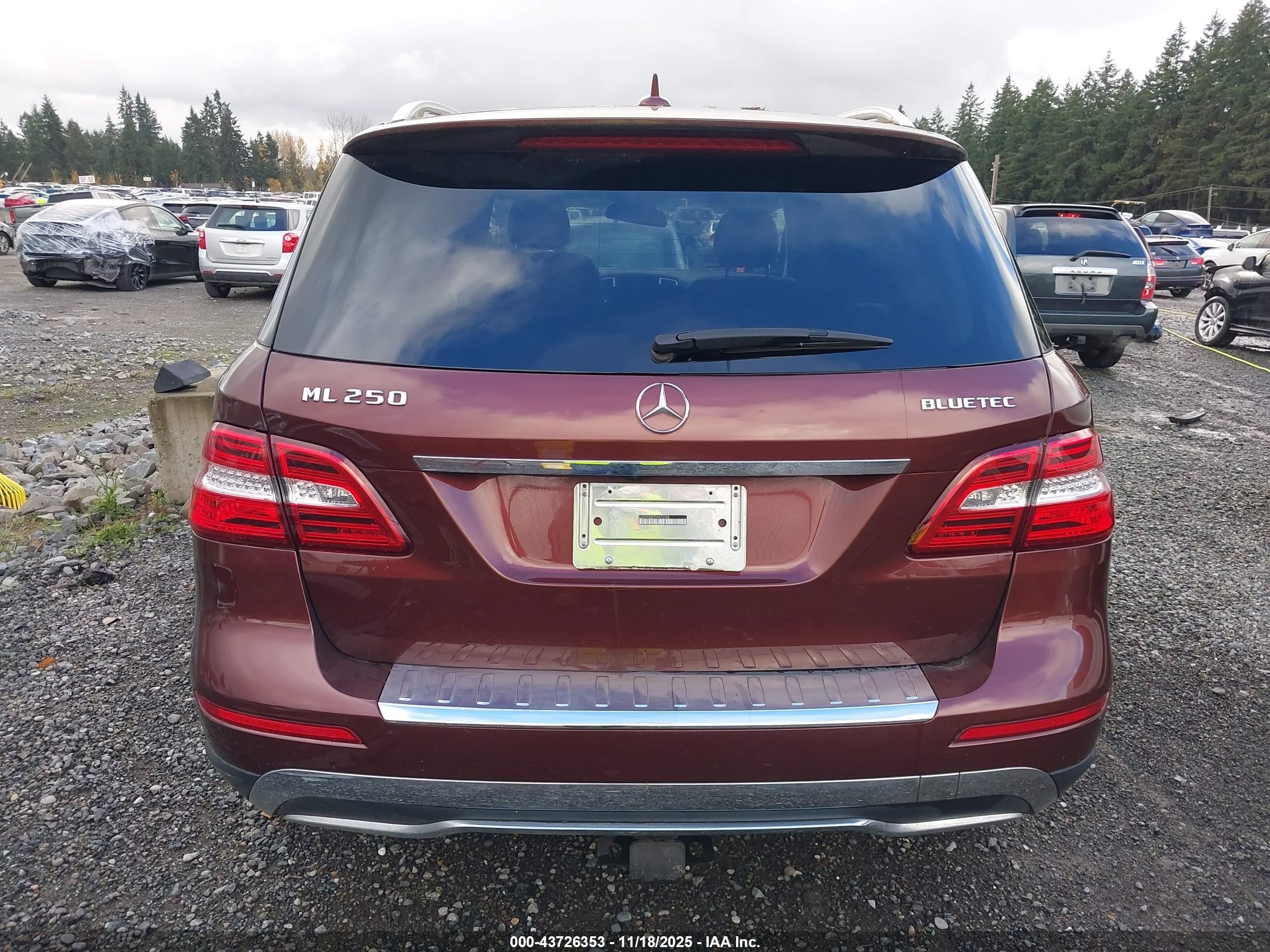 2015 Mercedes-benz Ml 250 Bluetec 4matic Red vin: 4JGDA0EB7FA472588