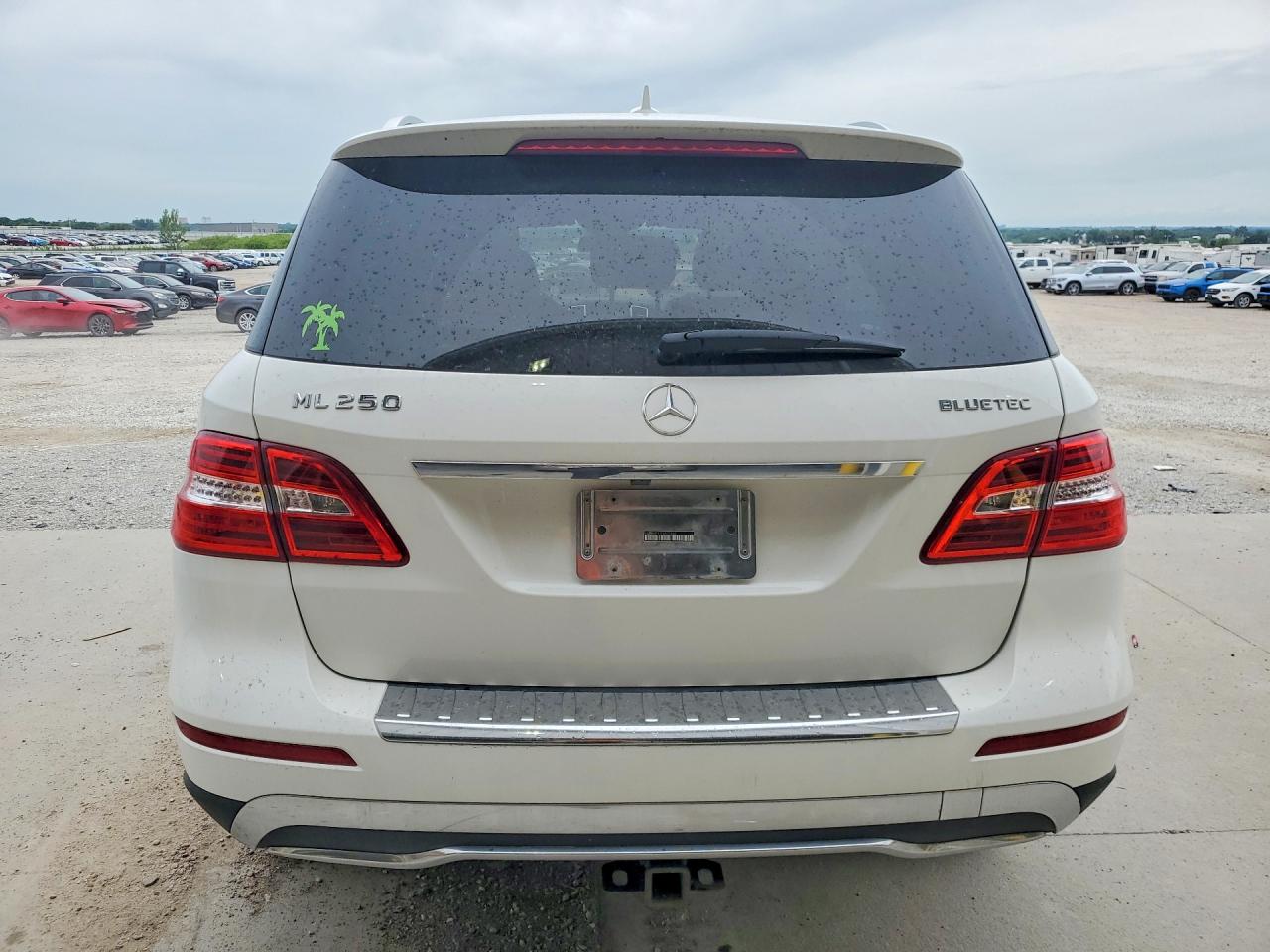2015 Mercedes-benz Ml 250 Bluetec Кремовый vin: 4JGDA0EB7FA511888