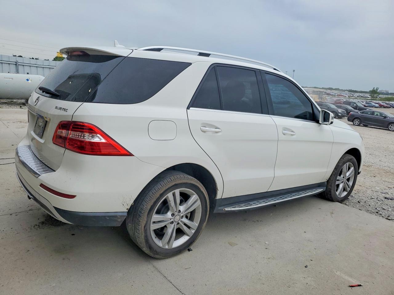 2015 Mercedes-benz Ml 250 Bluetec Кремовый vin: 4JGDA0EB7FA511888