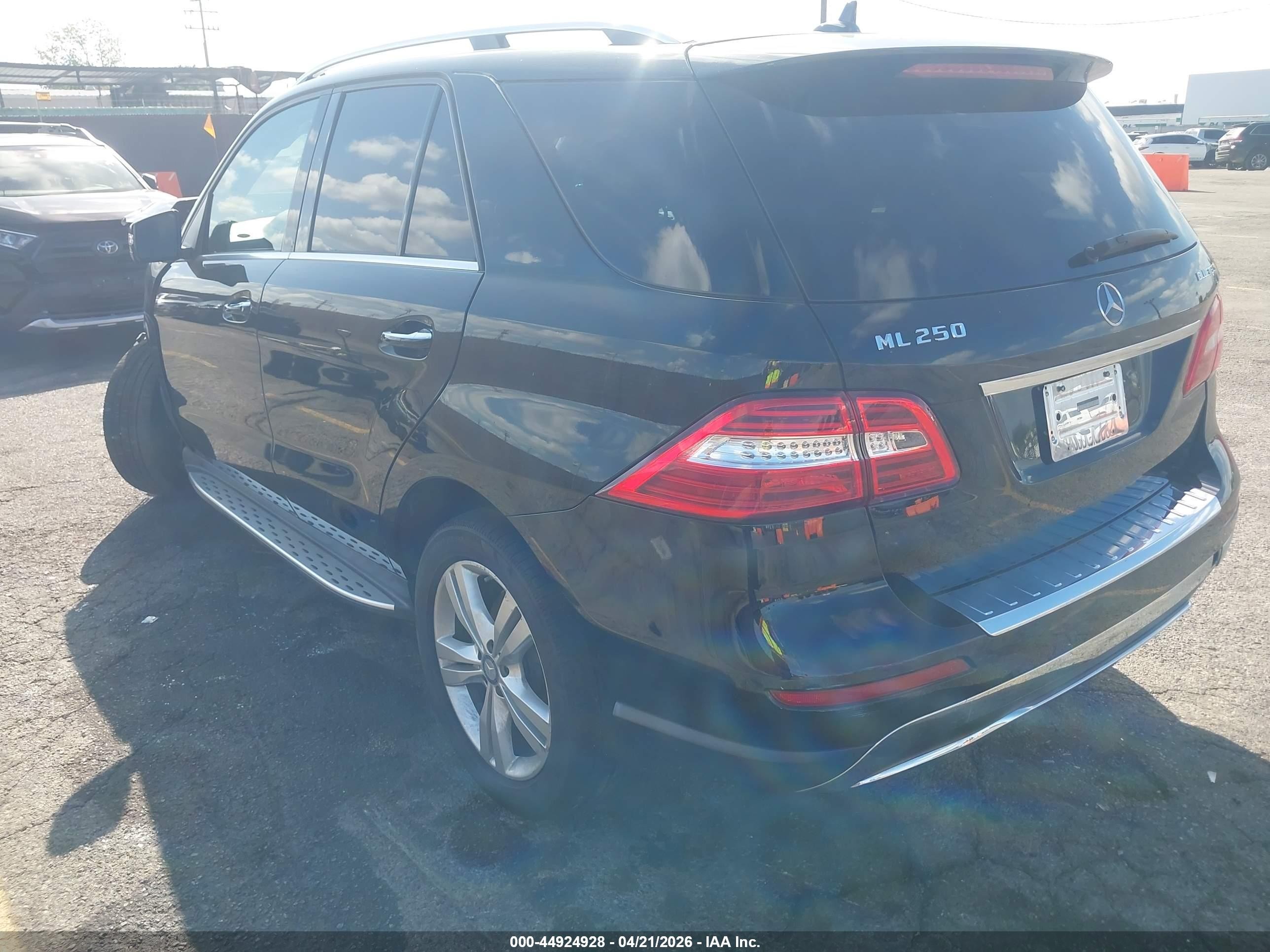 2015 Mercedes-benz Ml 250 Bluetec 4matic Black vin: 4JGDA0EB8FA548559