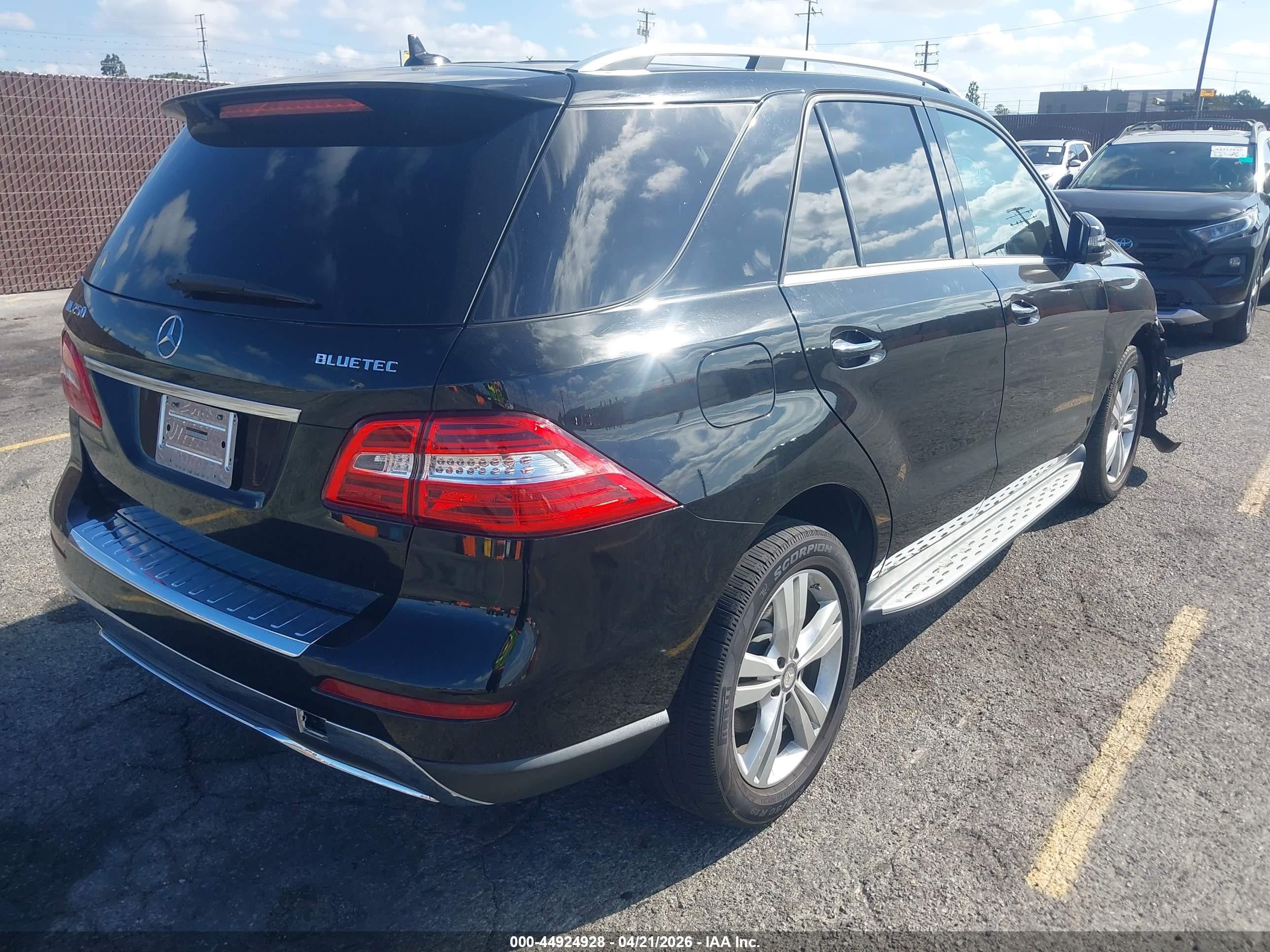 2015 Mercedes-benz Ml 250 Bluetec 4matic Black vin: 4JGDA0EB8FA548559