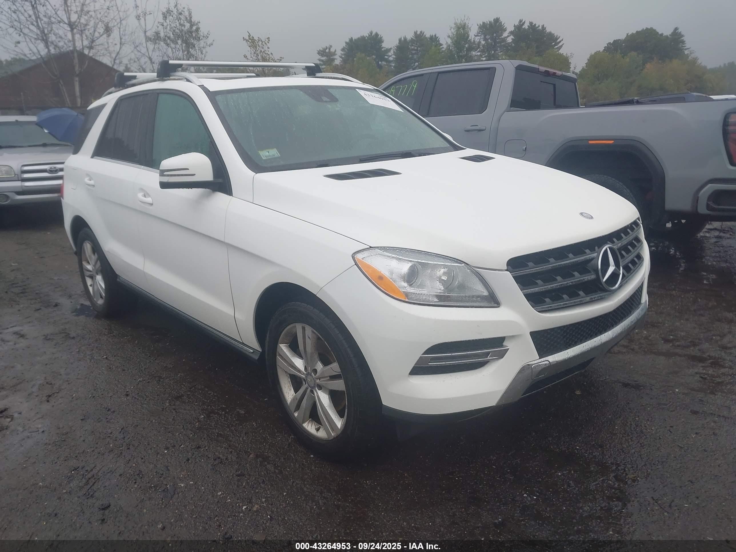 2015 Mercedes-benz Ml 250 Bluetec 4matic White vin: 4JGDA0EB8FA584154