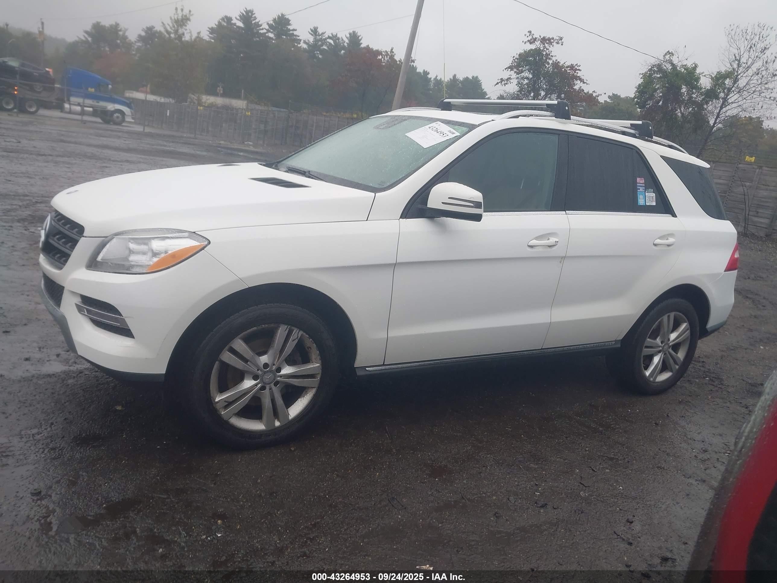 2015 Mercedes-benz Ml 250 Bluetec 4matic White vin: 4JGDA0EB8FA584154