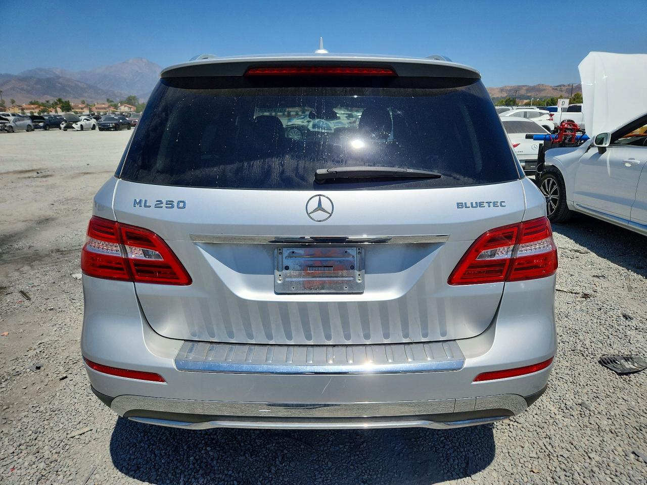 2015 Mercedes-benz Ml 250 Bluetec Silver vin: 4JGDA0EB9FA520785