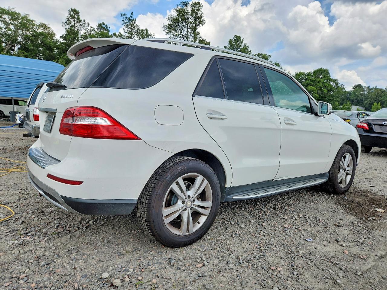 2015 Mercedes-benz Ml White vin: 4JGDA0EB9FA558677