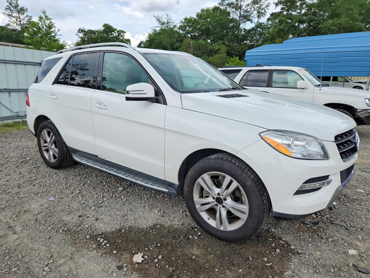 2015 Mercedes-benz Ml White vin: 4JGDA0EB9FA558677
